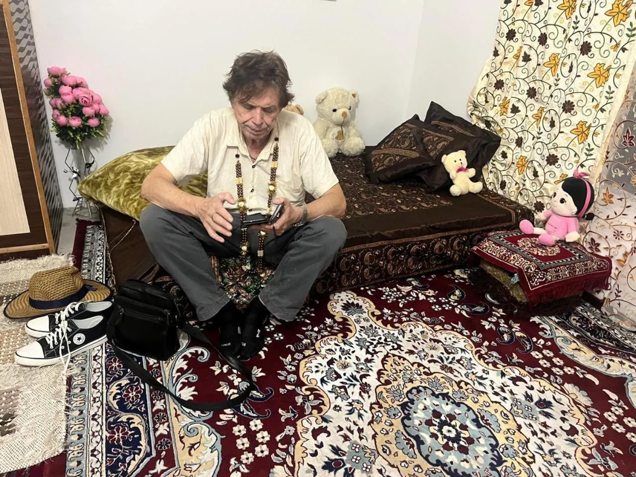 group of guests in Al Mubeen home stay