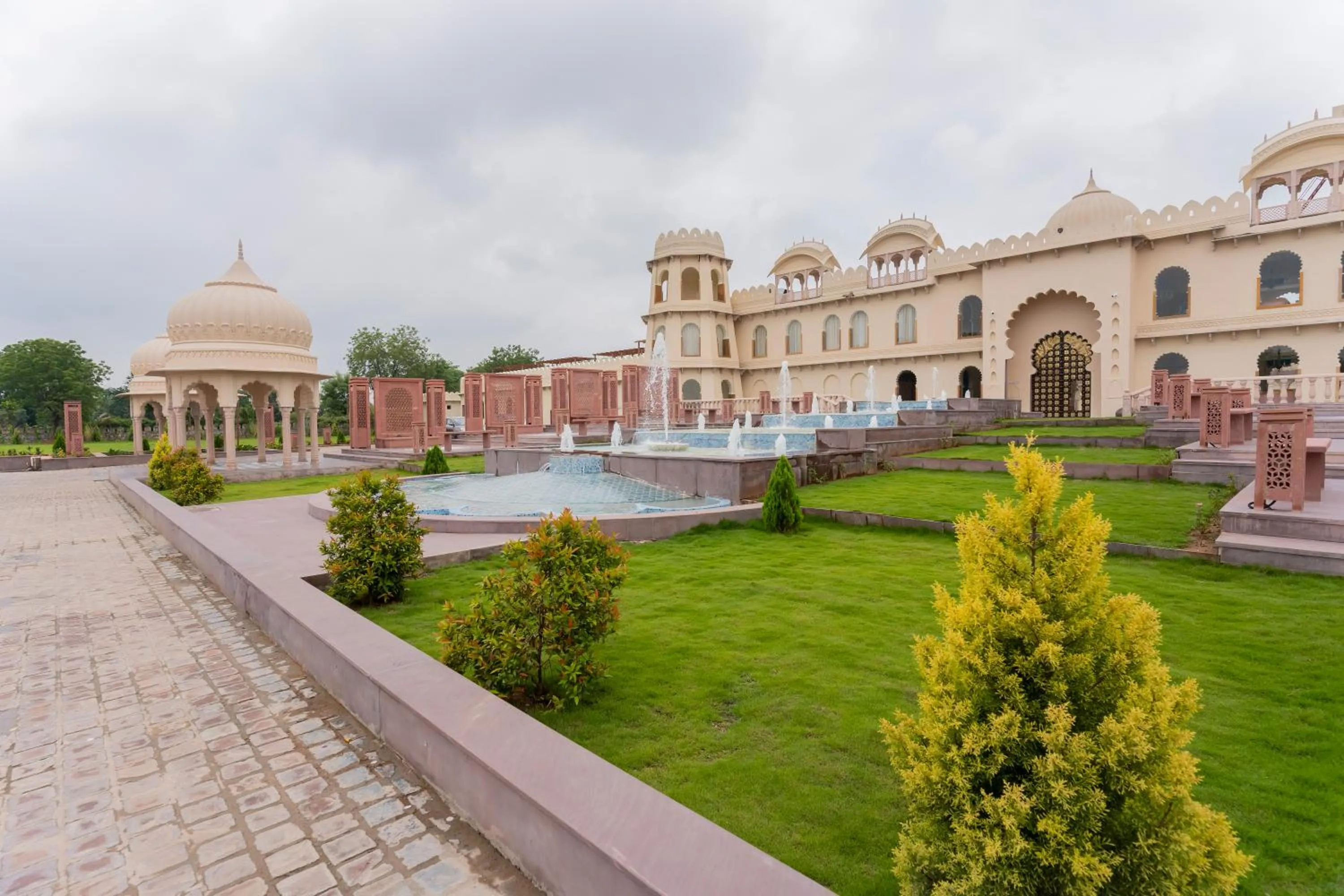 Facade/entrance in Kesar Bagh Palace Chittorgarh