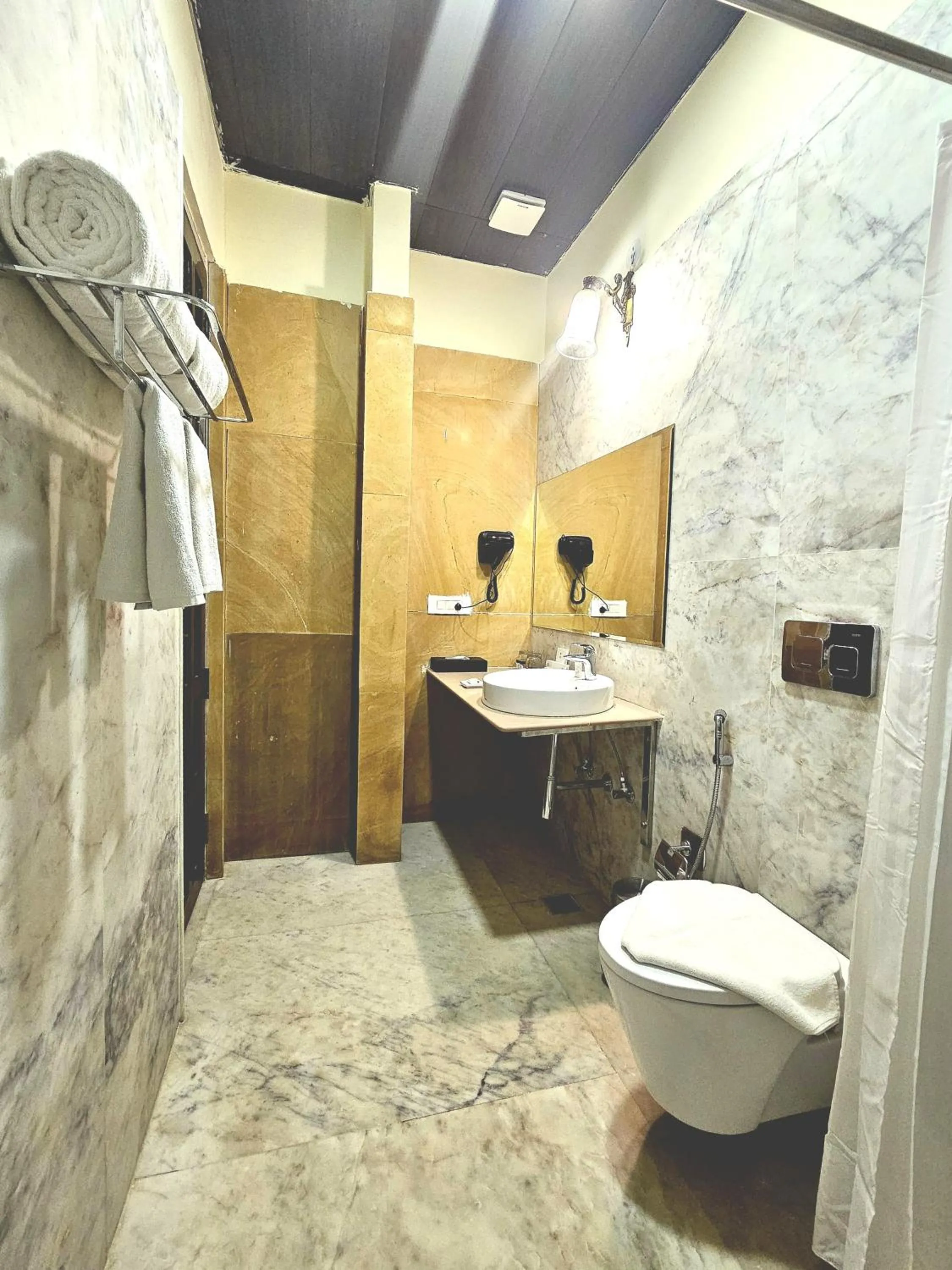 Toilet in Kesar Bagh Palace Chittorgarh