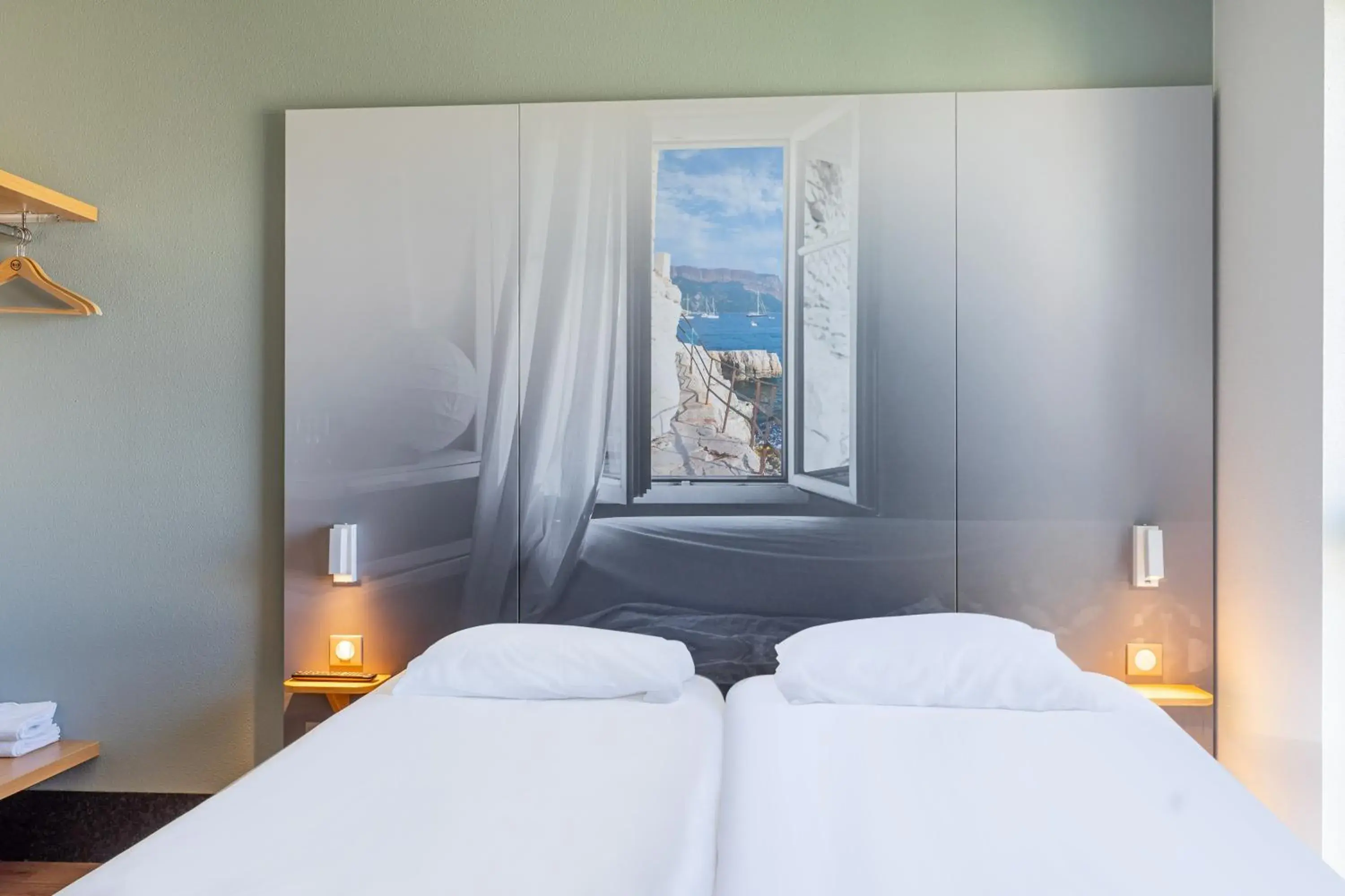 Bedroom, Bed in B&B HOTEL Marseille Euromed Bedroom, Bed in B&B HOTEL Marseille Euromed