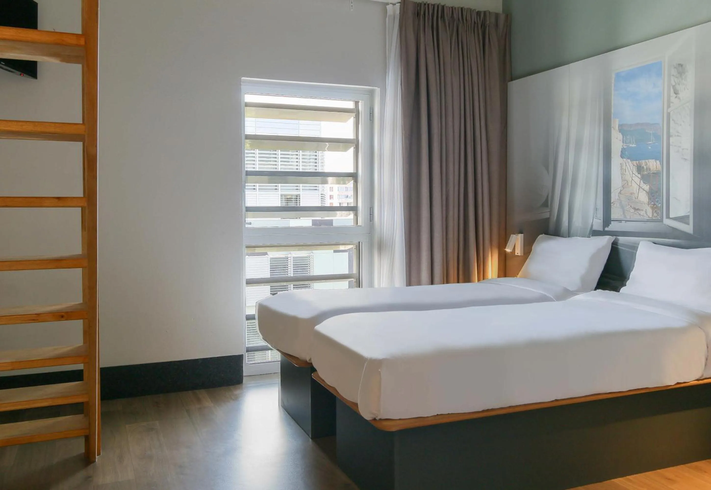 Bedroom, Bed in B&B HOTEL Marseille Euromed