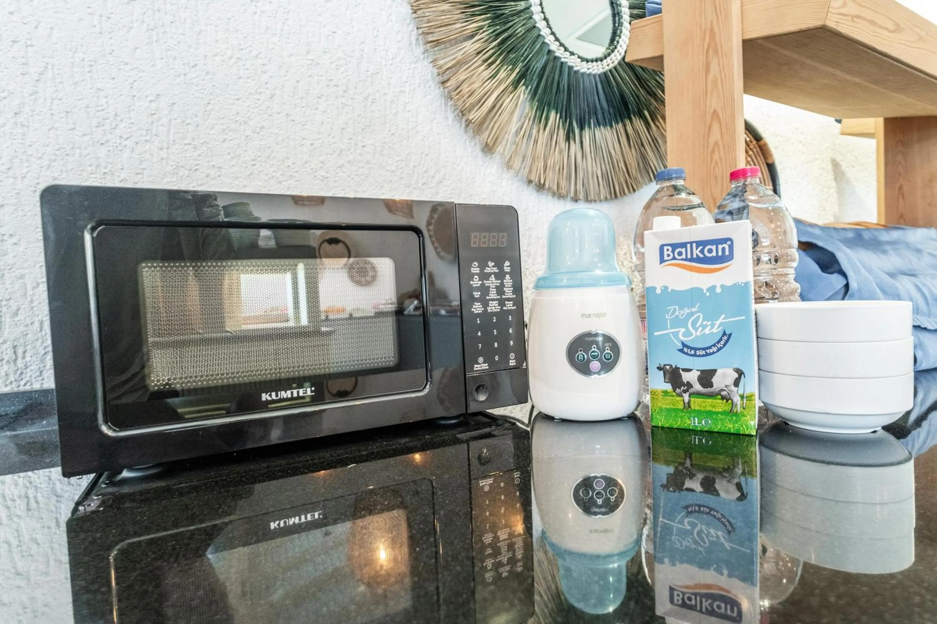 Restaurant/places to eat in Paloma Family Club