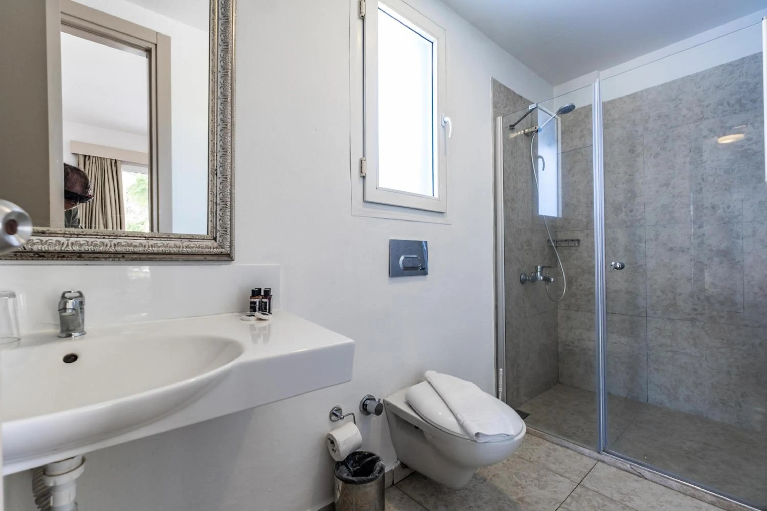 Shower in Paloma Family Club