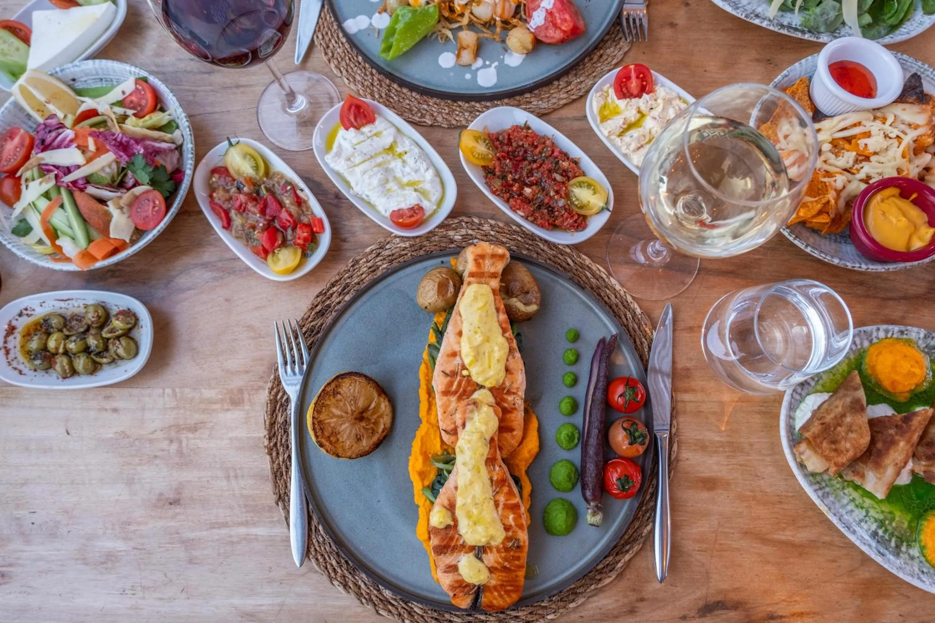 Dinner in Paloma Family Club