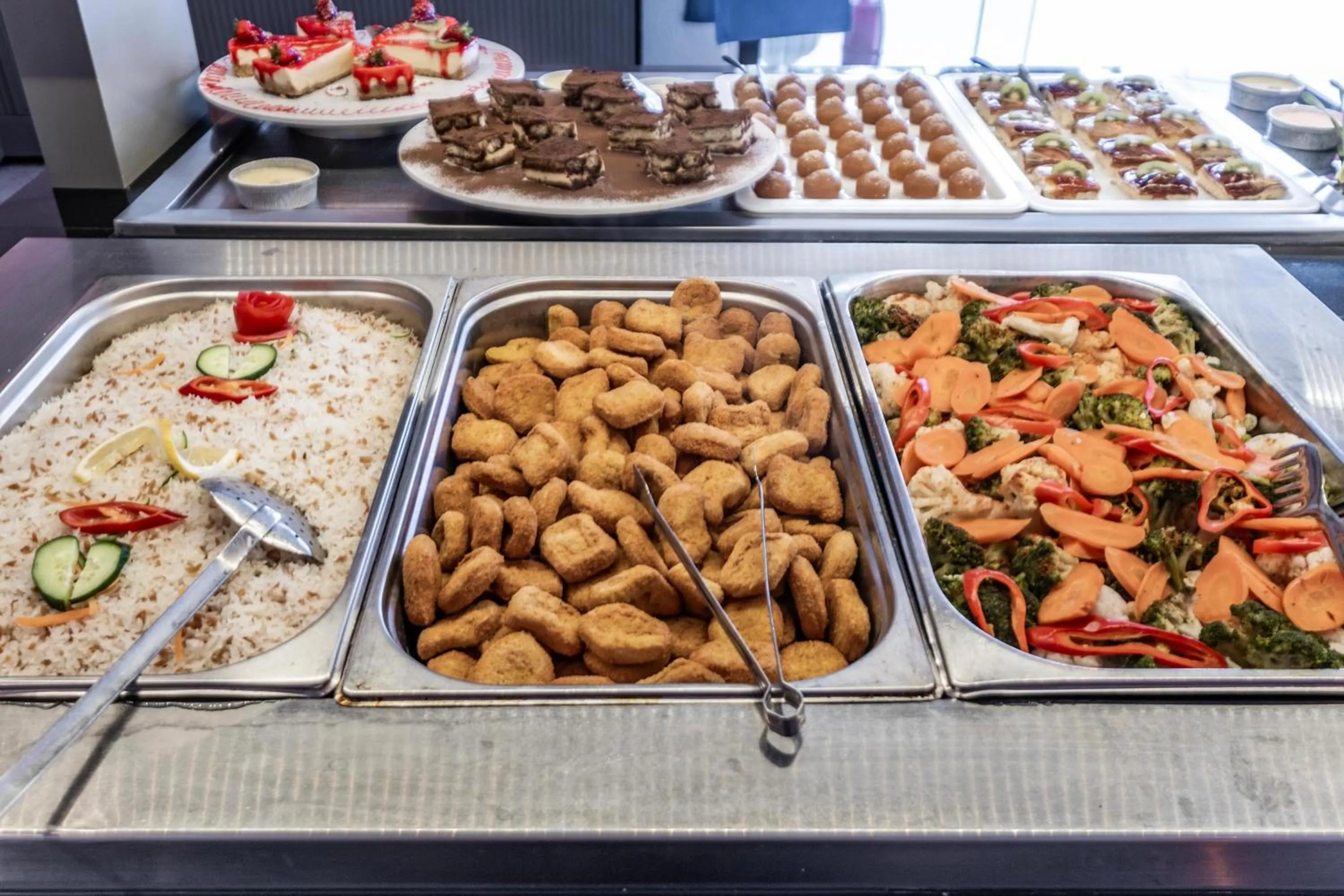 Food and drinks in Paloma Family Club