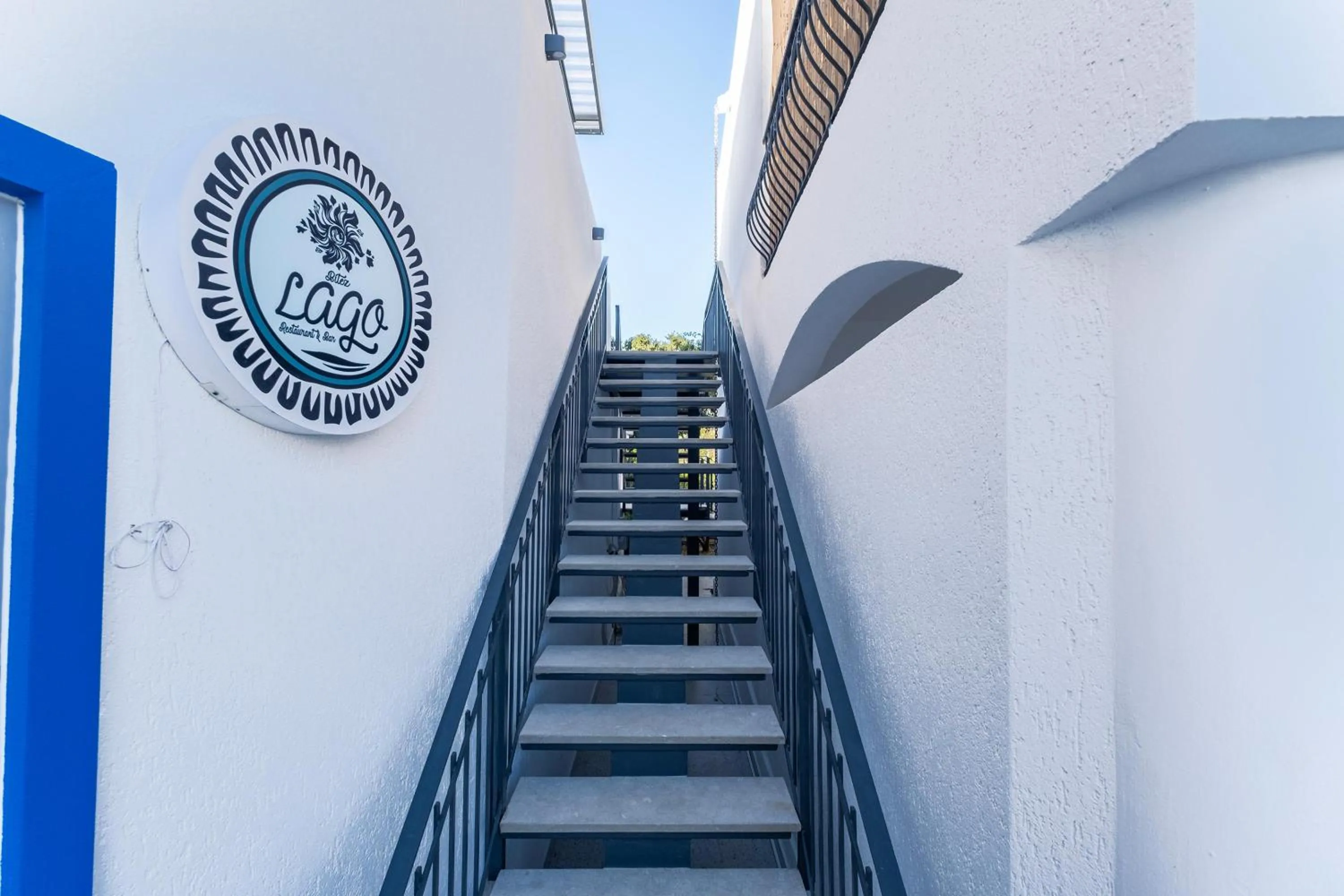 Logo/Certificate/Sign in Paloma Family Club