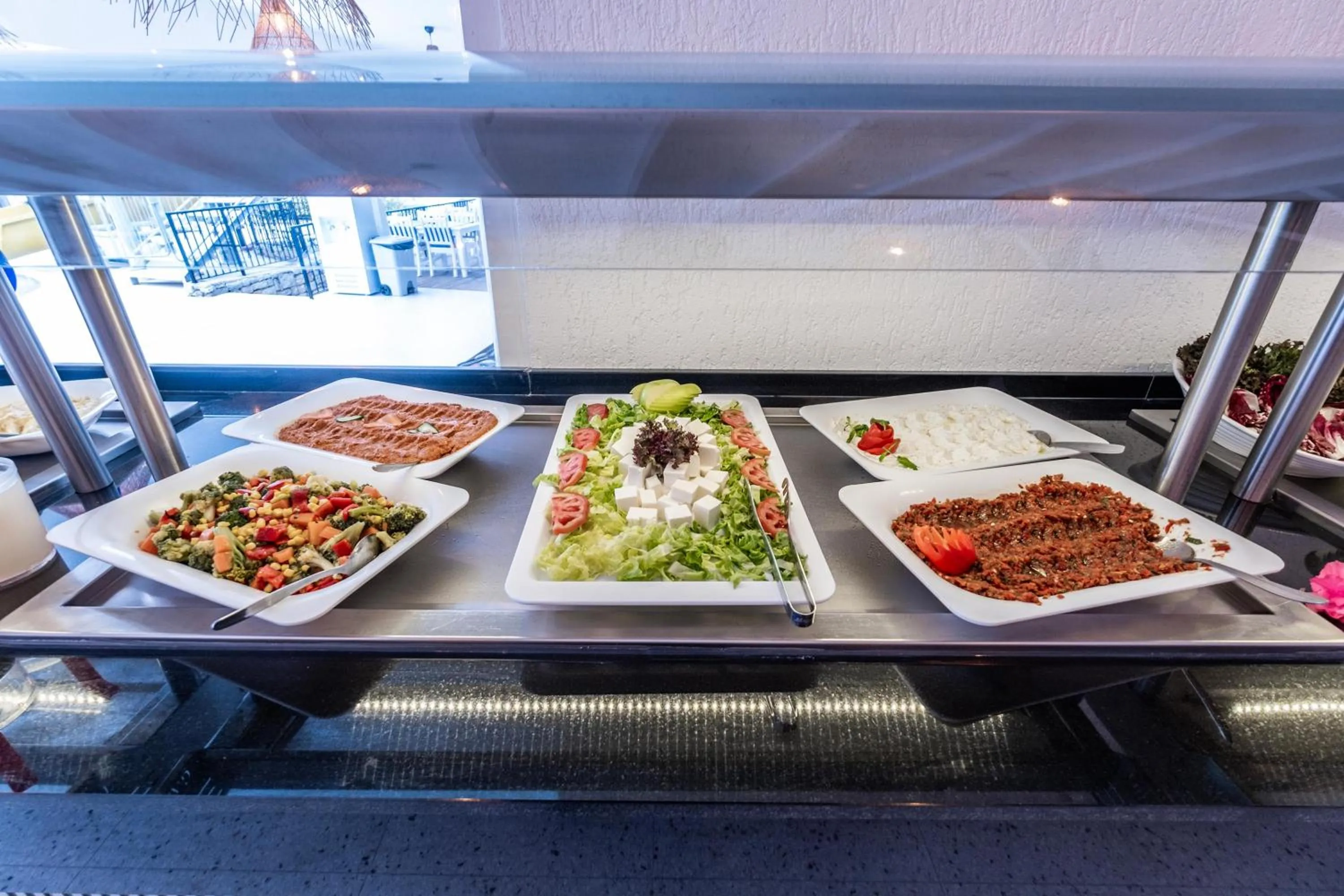 Food and drinks in Paloma Family Club