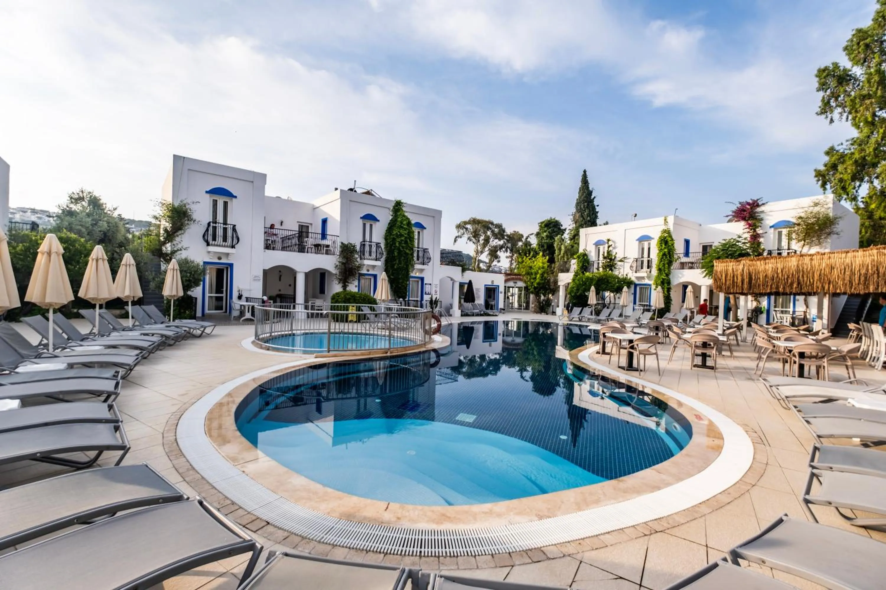 Pool view in Paloma Family Club