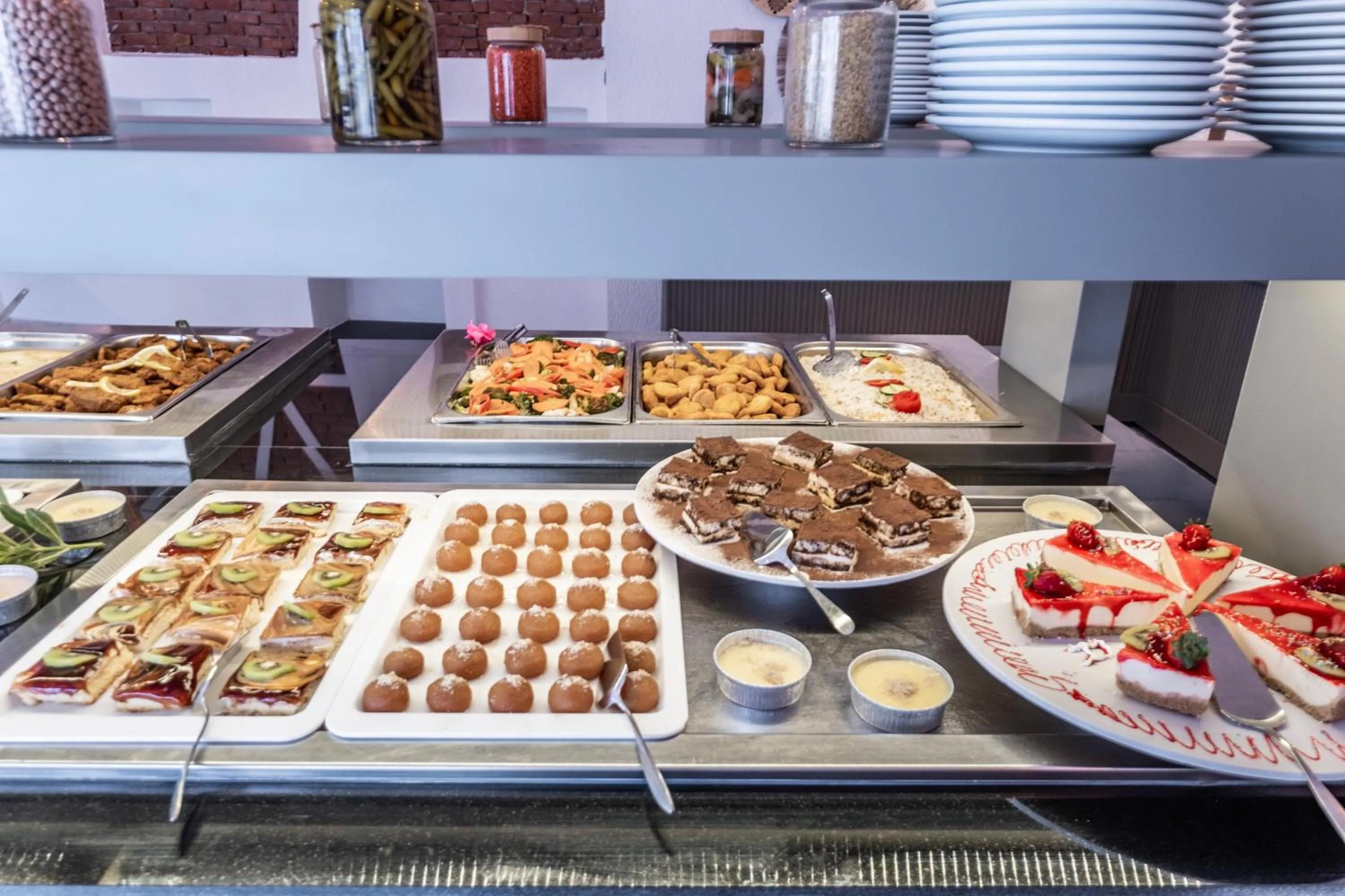 Food and drinks in Paloma Family Club