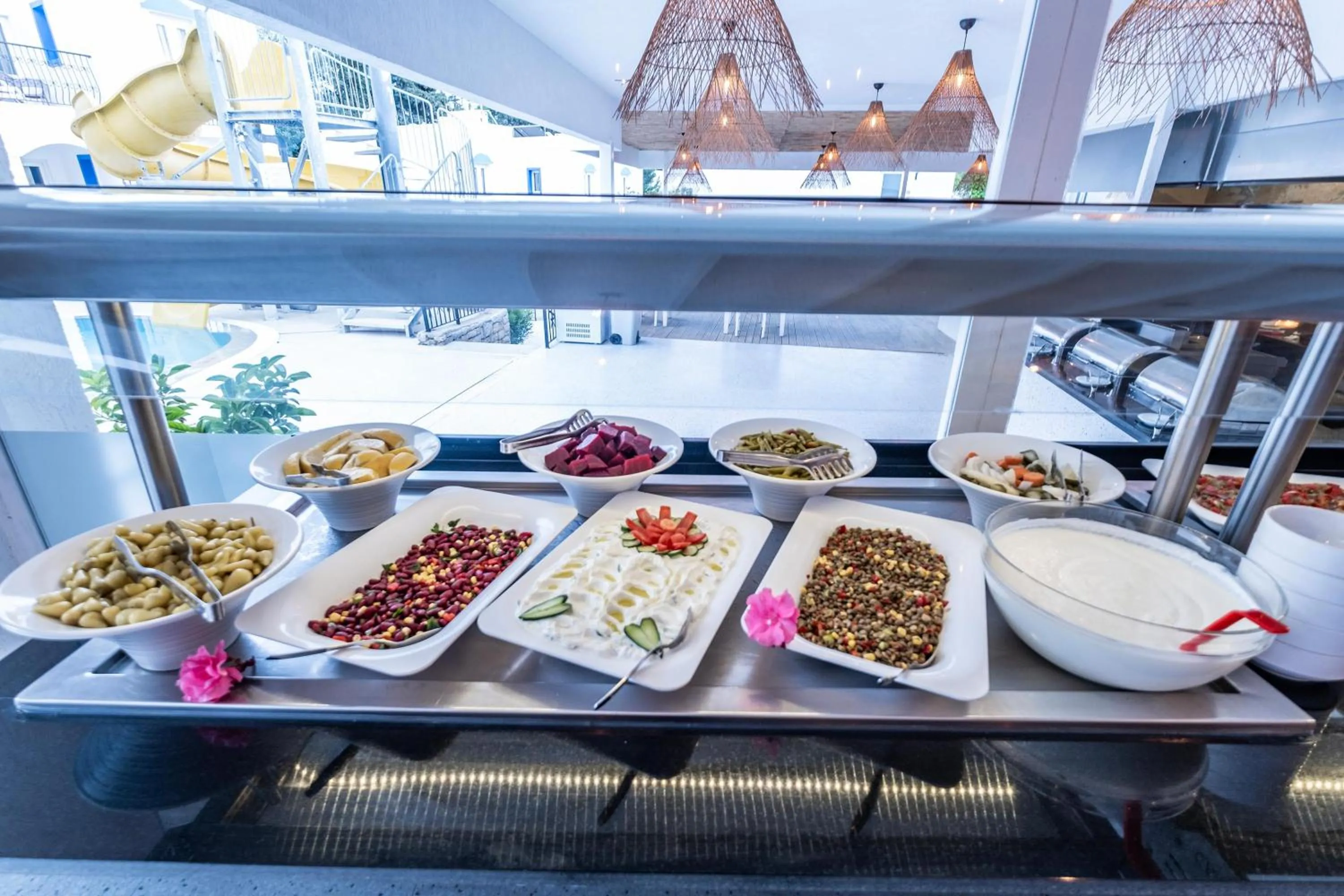 Food and drinks in Paloma Family Club