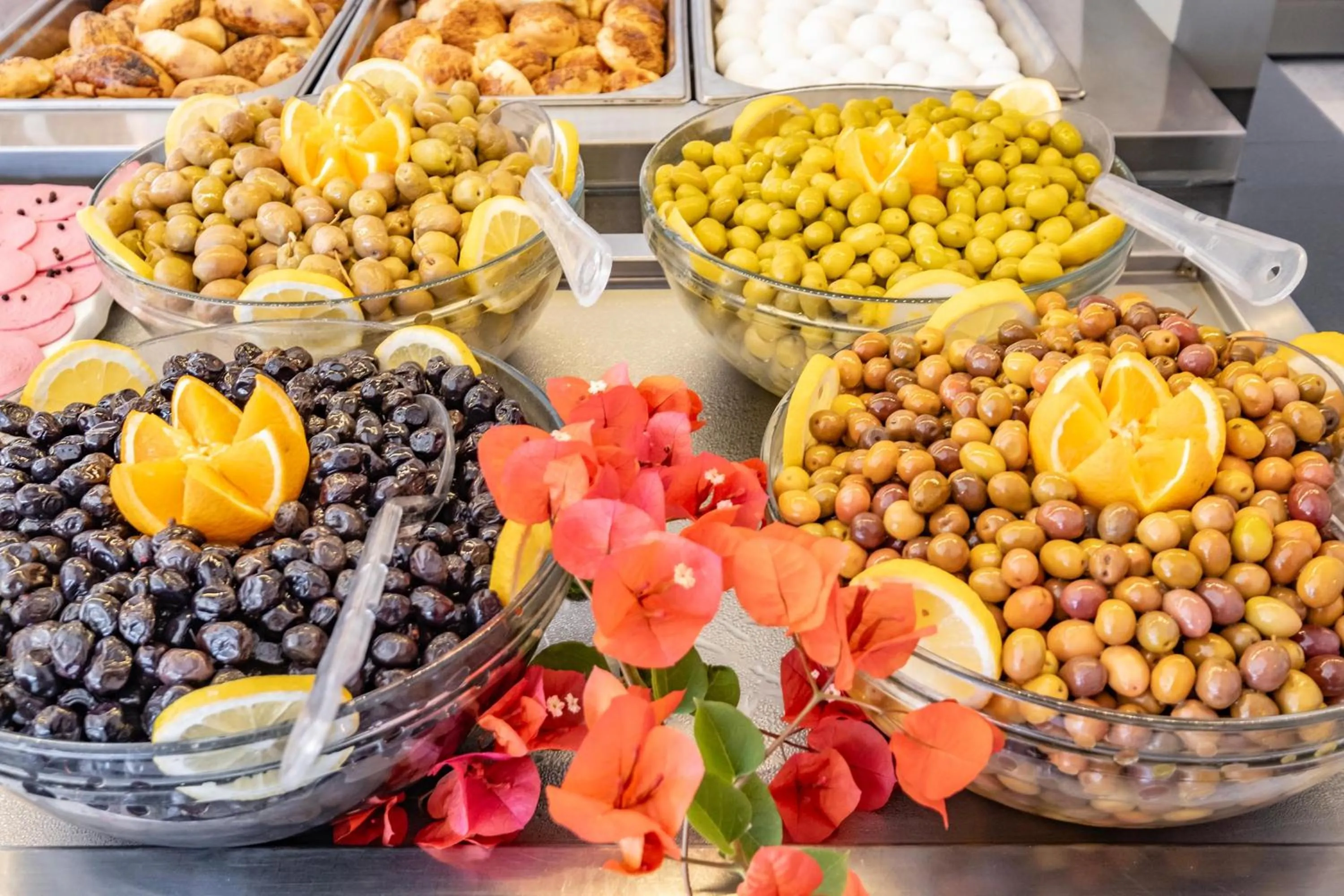 Buffet breakfast in Paloma Family Club