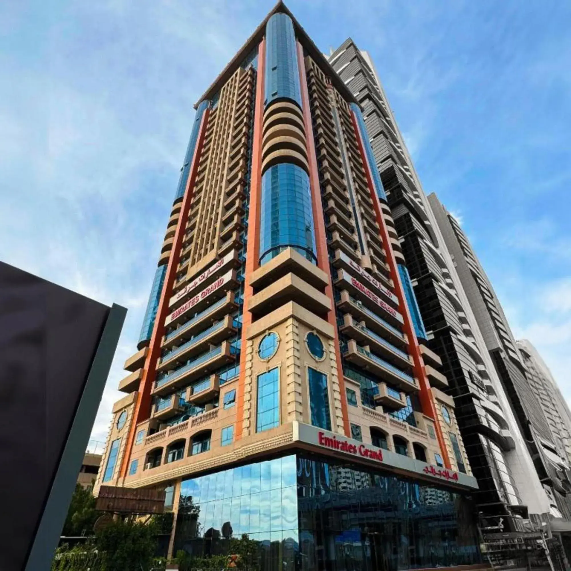 Property building in Emirates Grand Hotel Opposite DIFC Property building in Emirates Grand Hotel Opposite DIFC