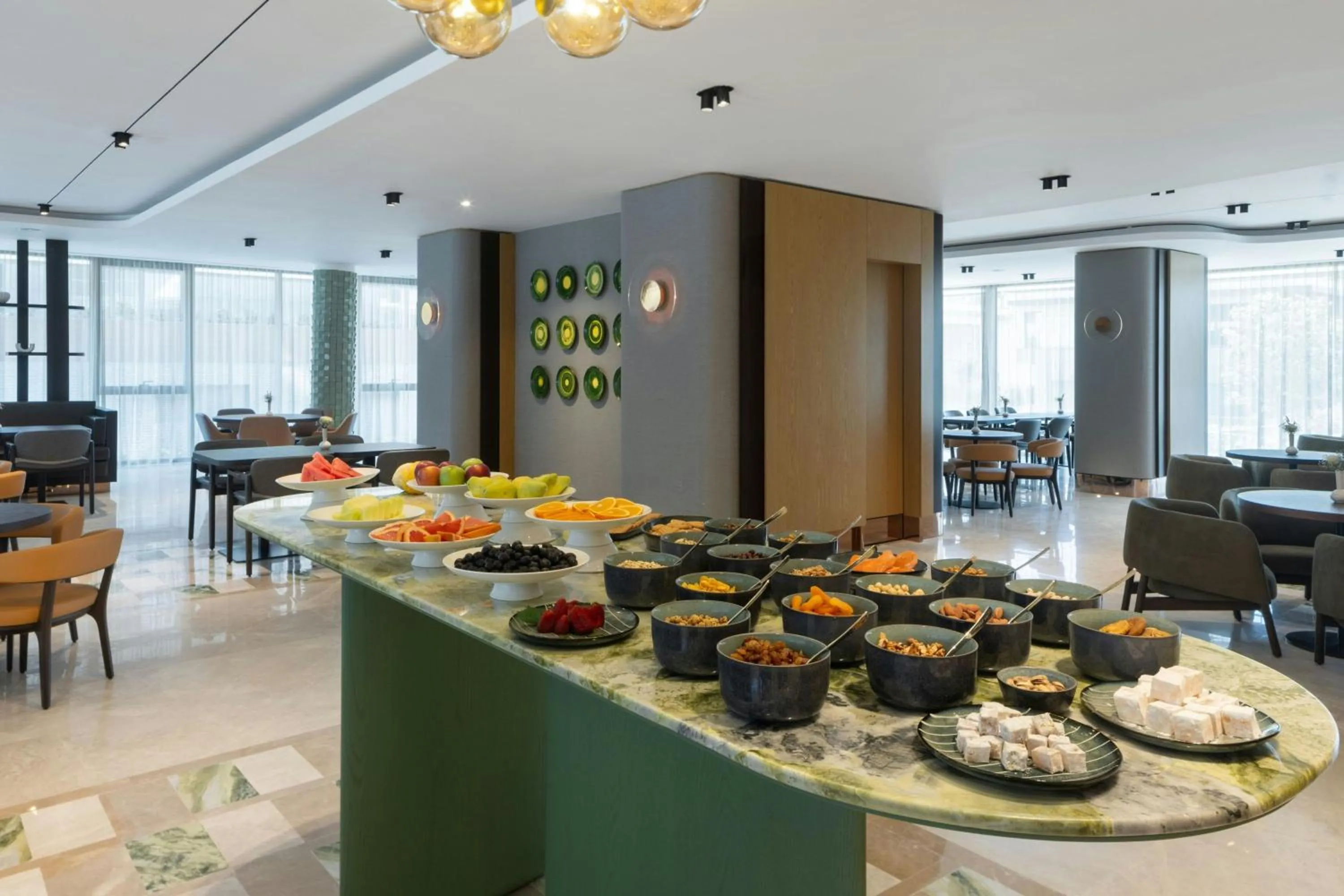 Restaurant/places to eat in Marriott Executive Apartments Istanbul Investvadi