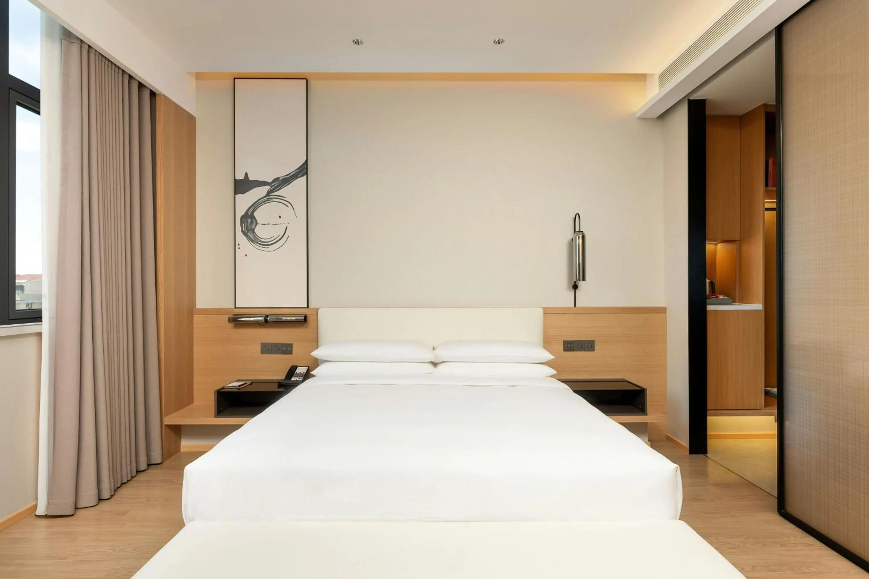 Bedroom, Bed in Fairfield by Marriott Shanghai Hongqiao