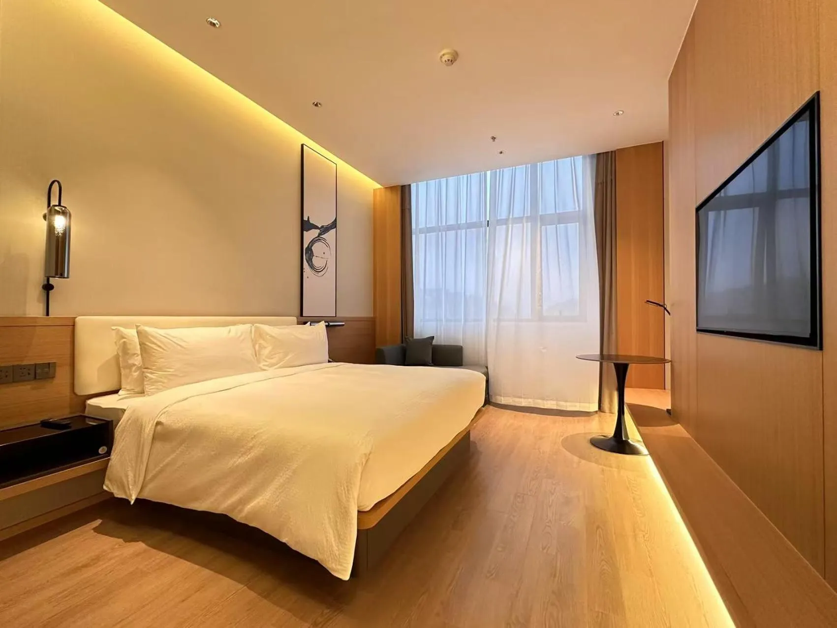 Photo of the whole room, Bed in Fairfield by Marriott Shanghai Hongqiao