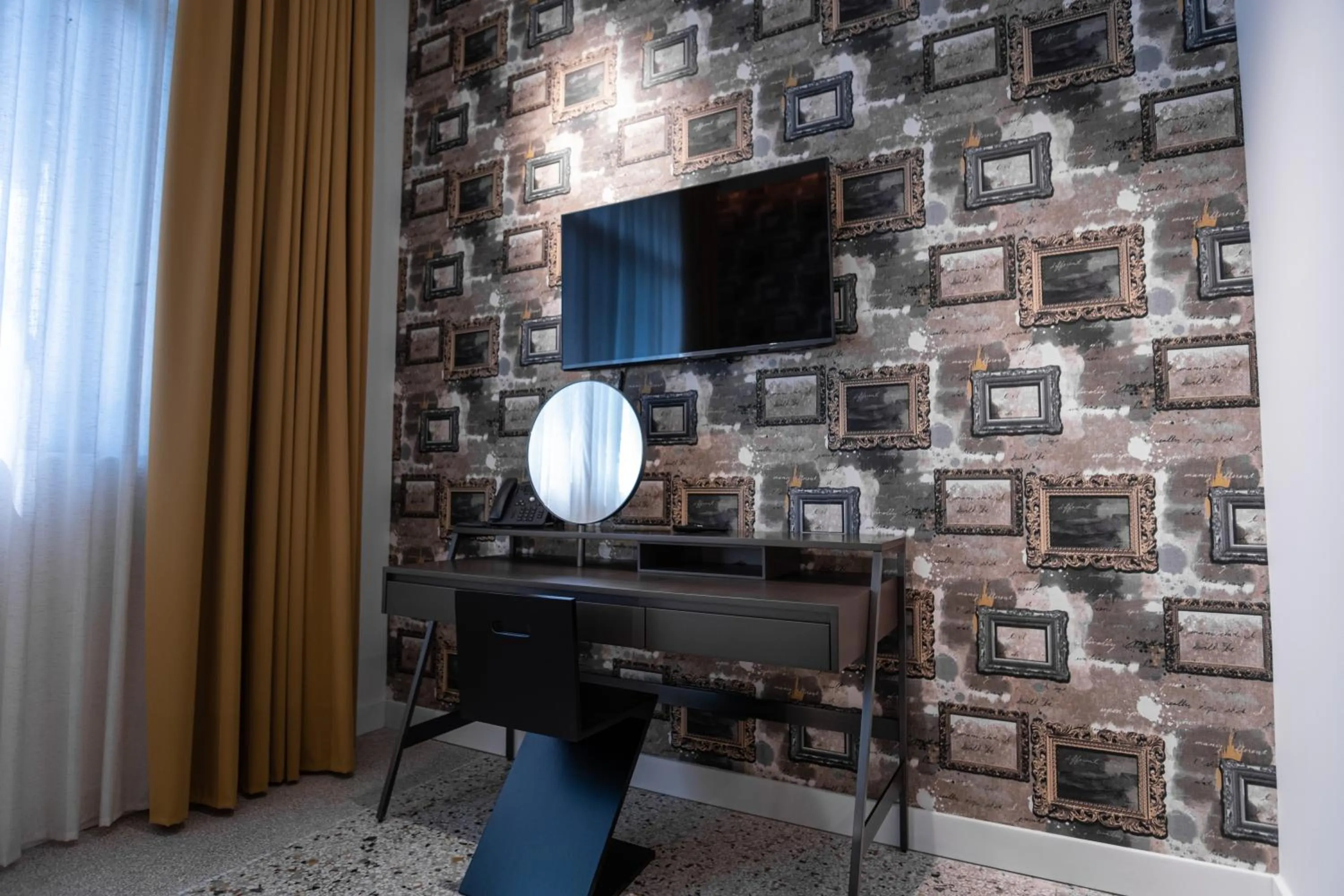 TV and multimedia in Palazzo Sebeto