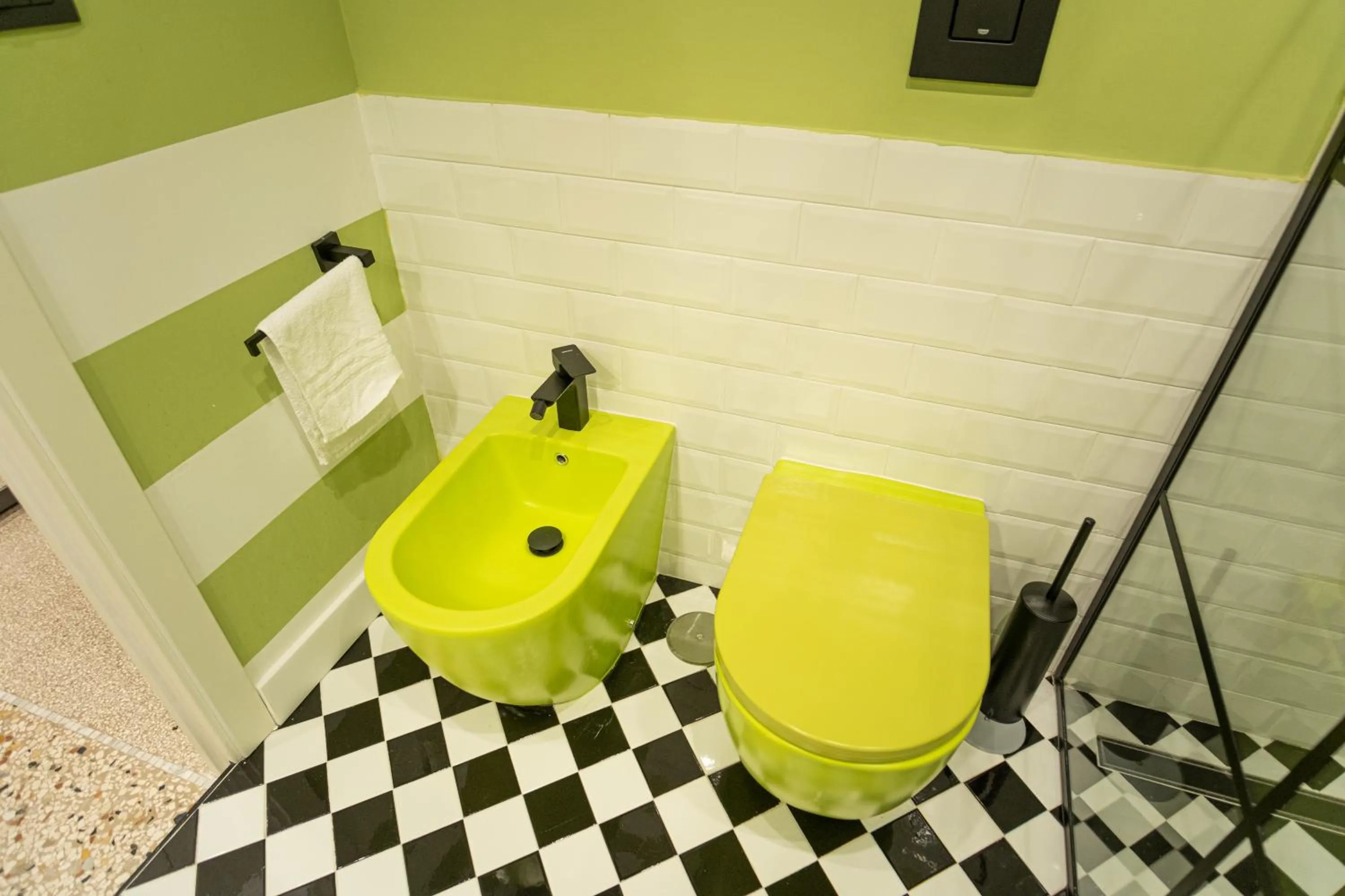 Toilet in Palazzo Sebeto