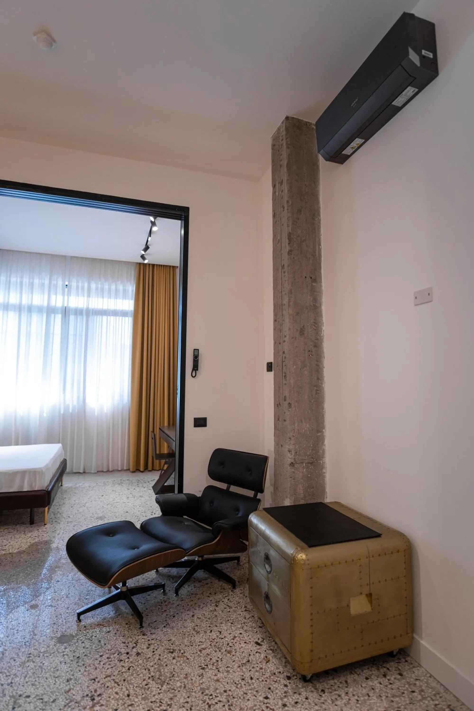 TV and multimedia in Palazzo Sebeto