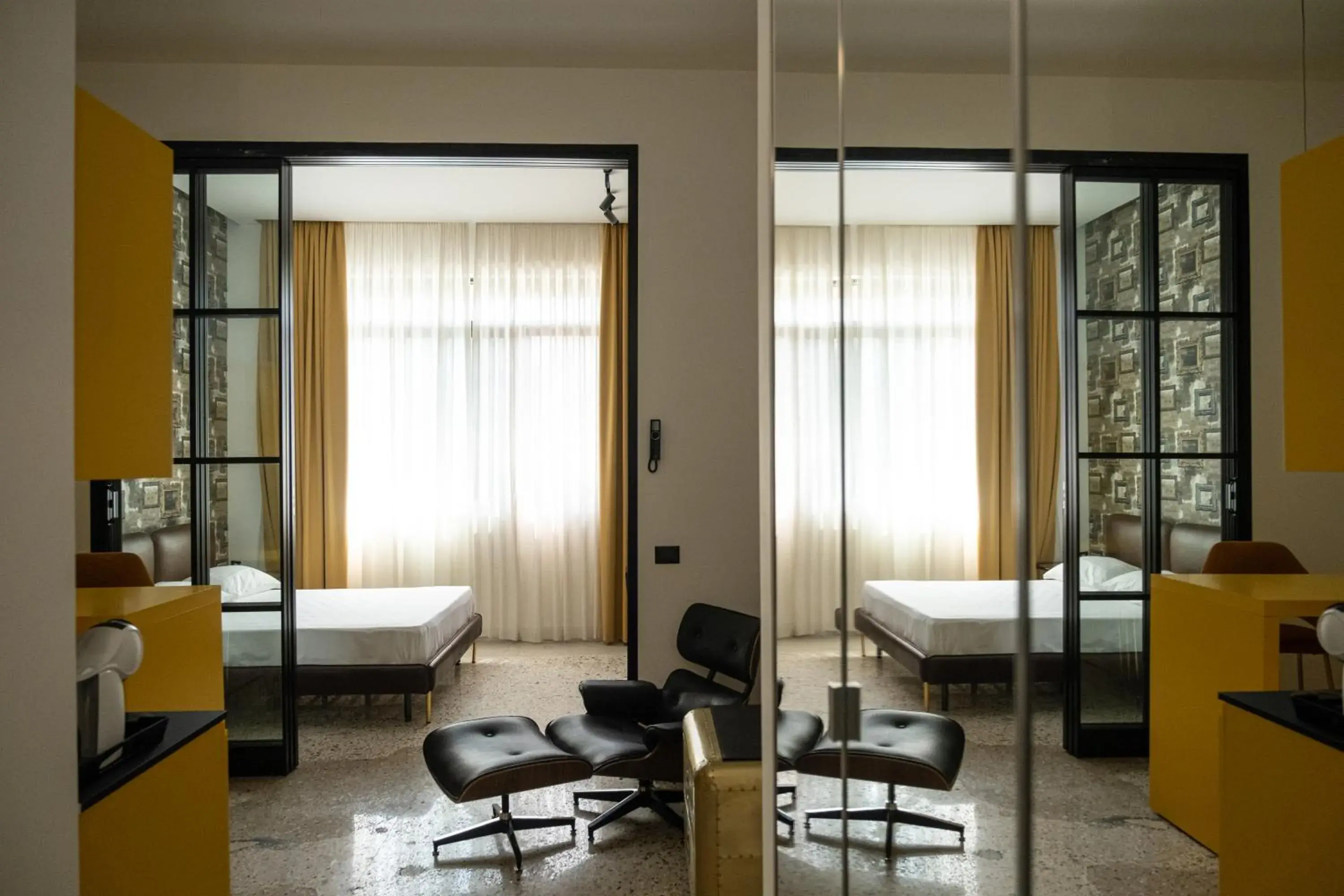 Deluxe Double Room - single occupancy in Palazzo Sebeto Deluxe Double Room - single occupancy in Palazzo Sebeto