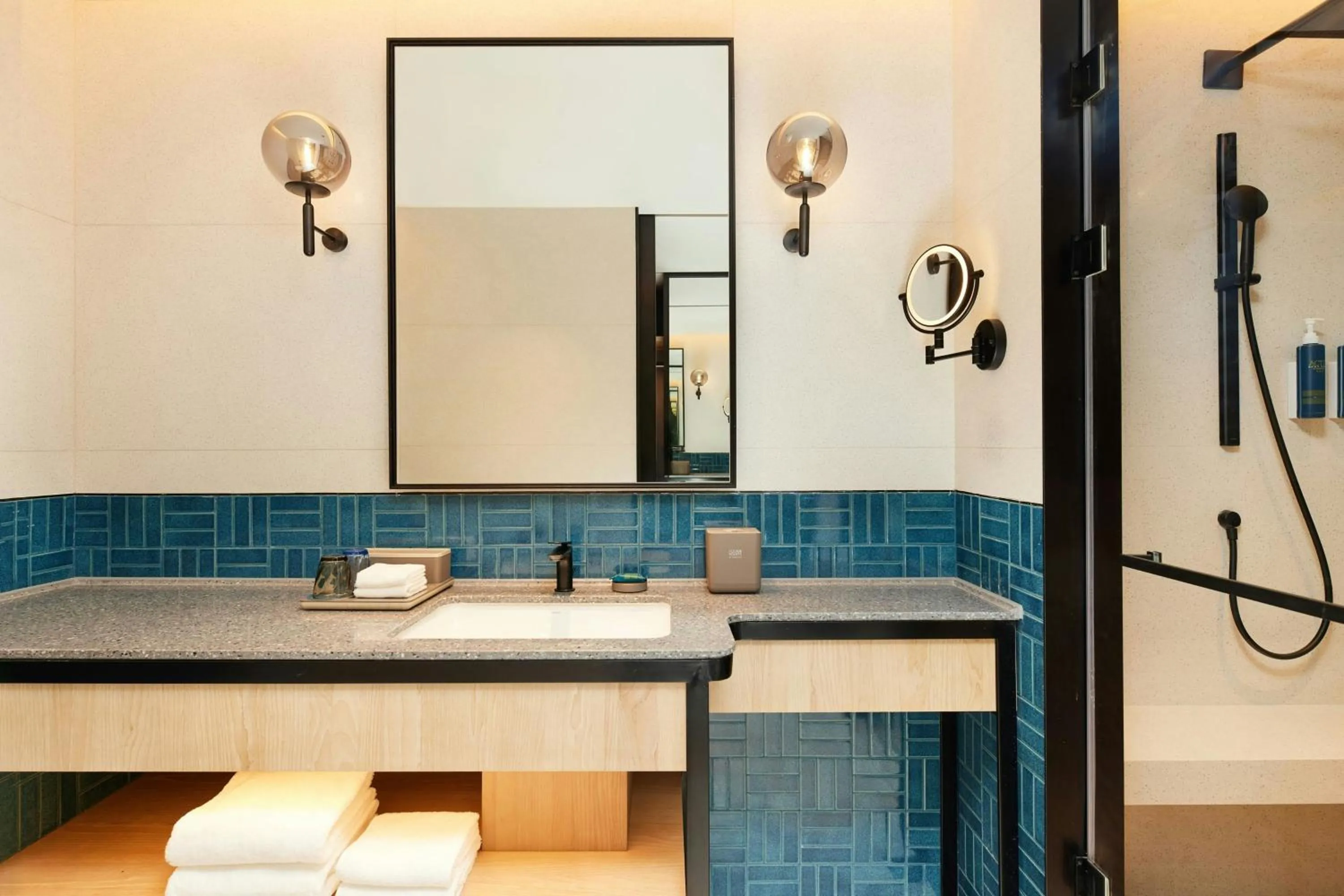 Bathroom in Four Points by Sheraton Shanghai International Tourism and Resorts Zone