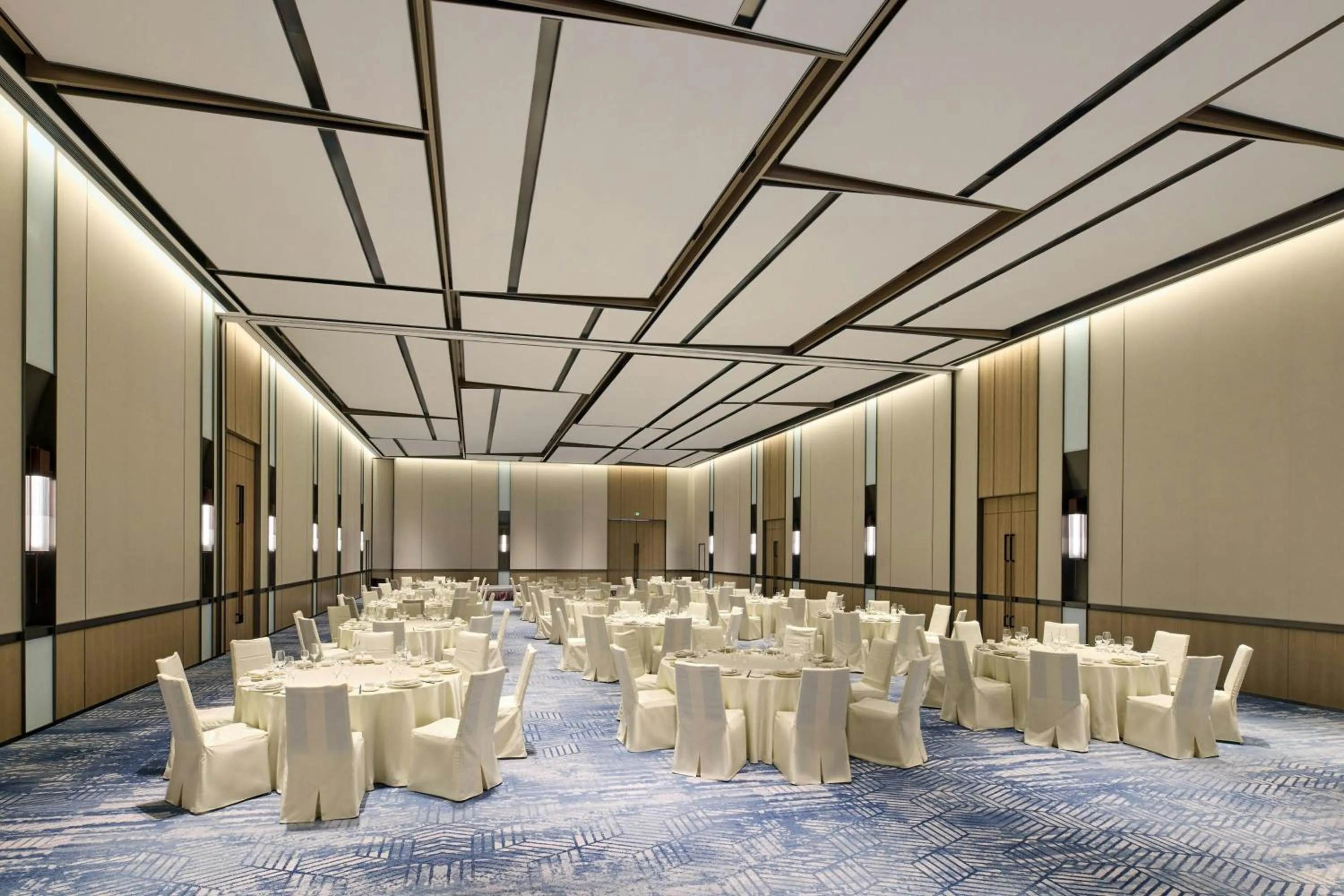 Meeting/conference room in Four Points by Sheraton Qingdao, Chengyang East