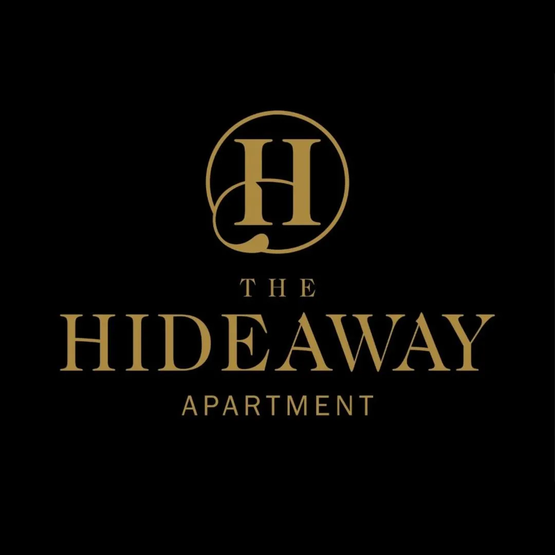 The Hideaway - 2-Bedroom Apartment with outdoor terrace & free parking