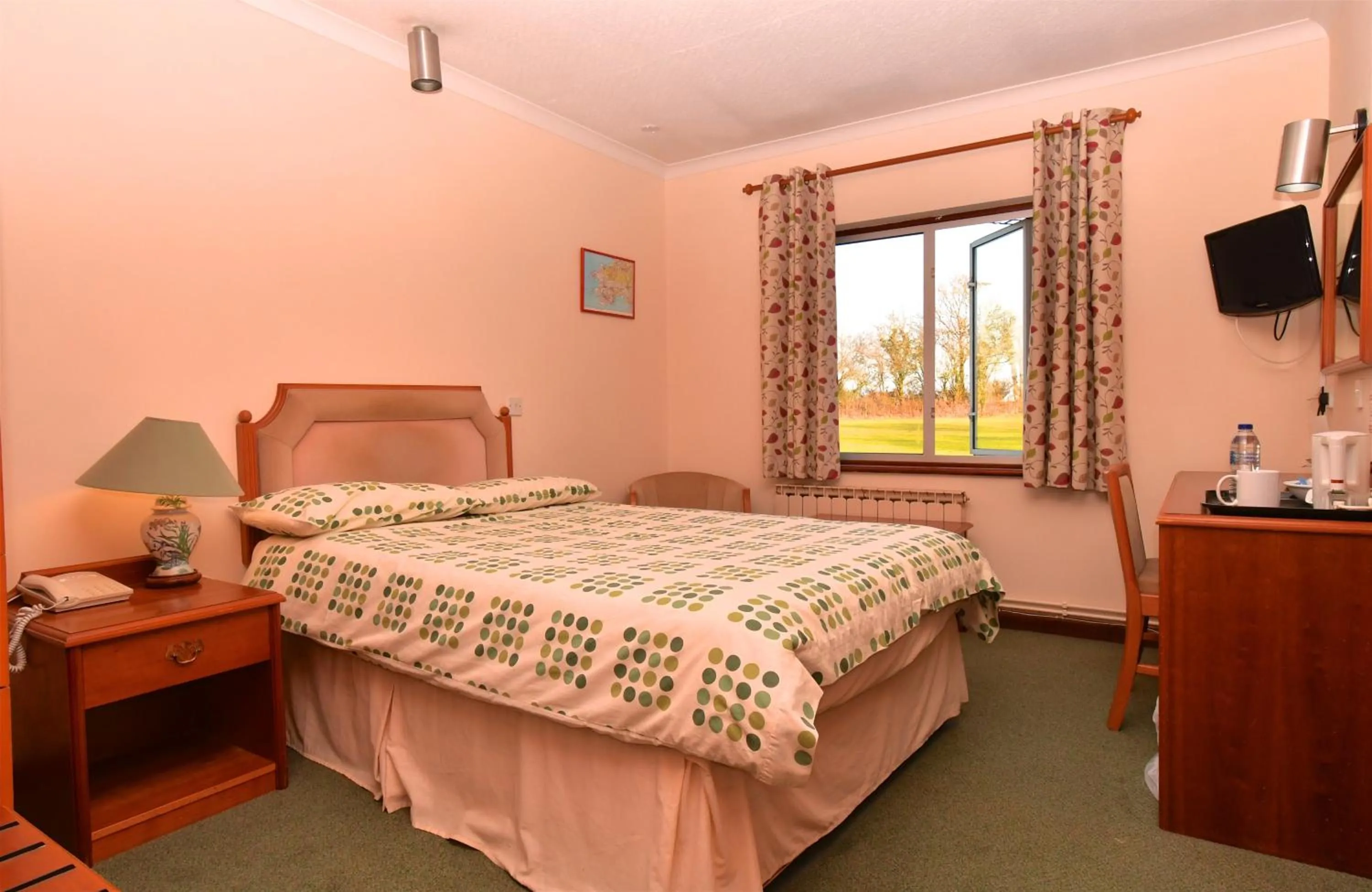 Forge Motel & Firehouse Restaurant