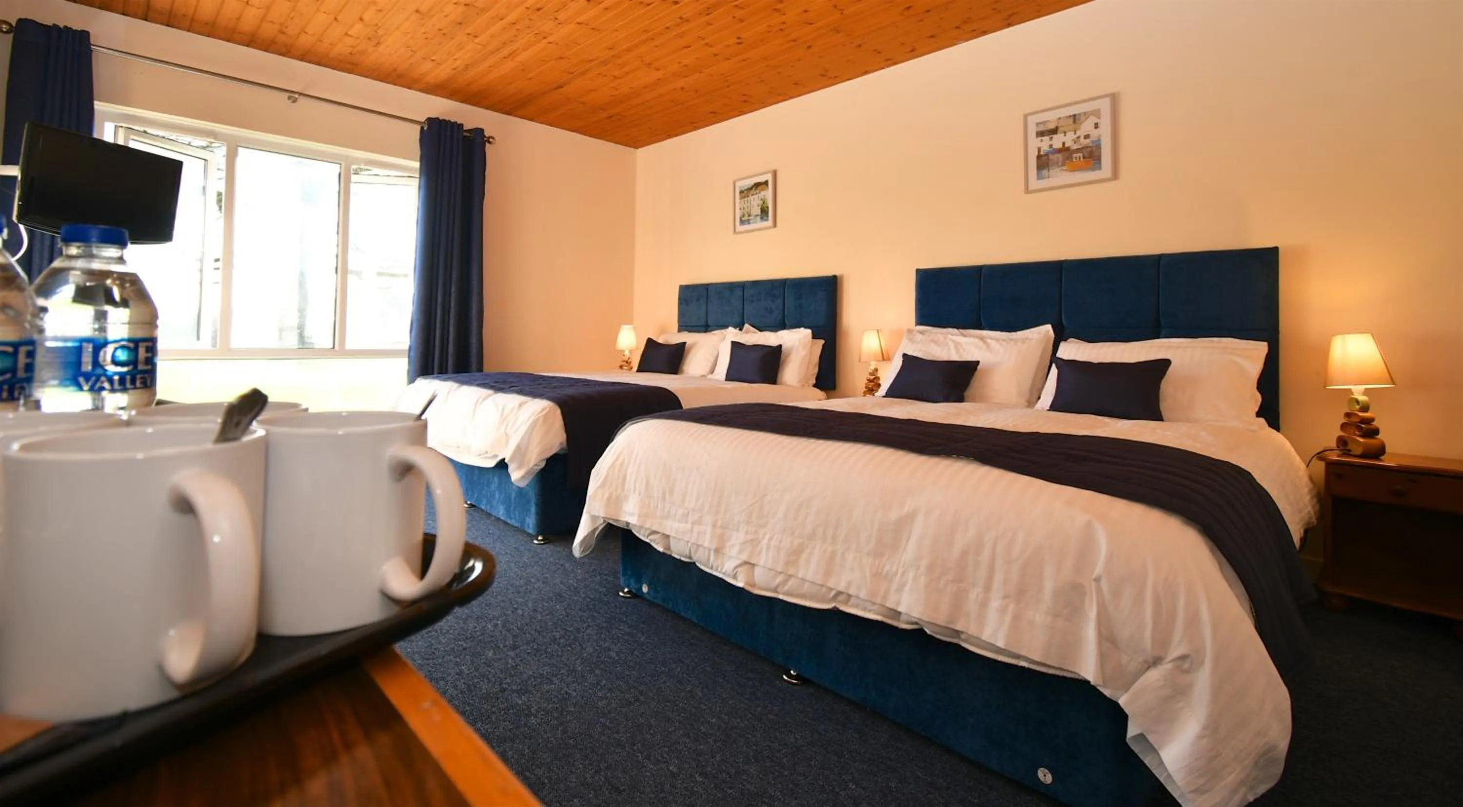 Forge Motel & Firehouse Restaurant