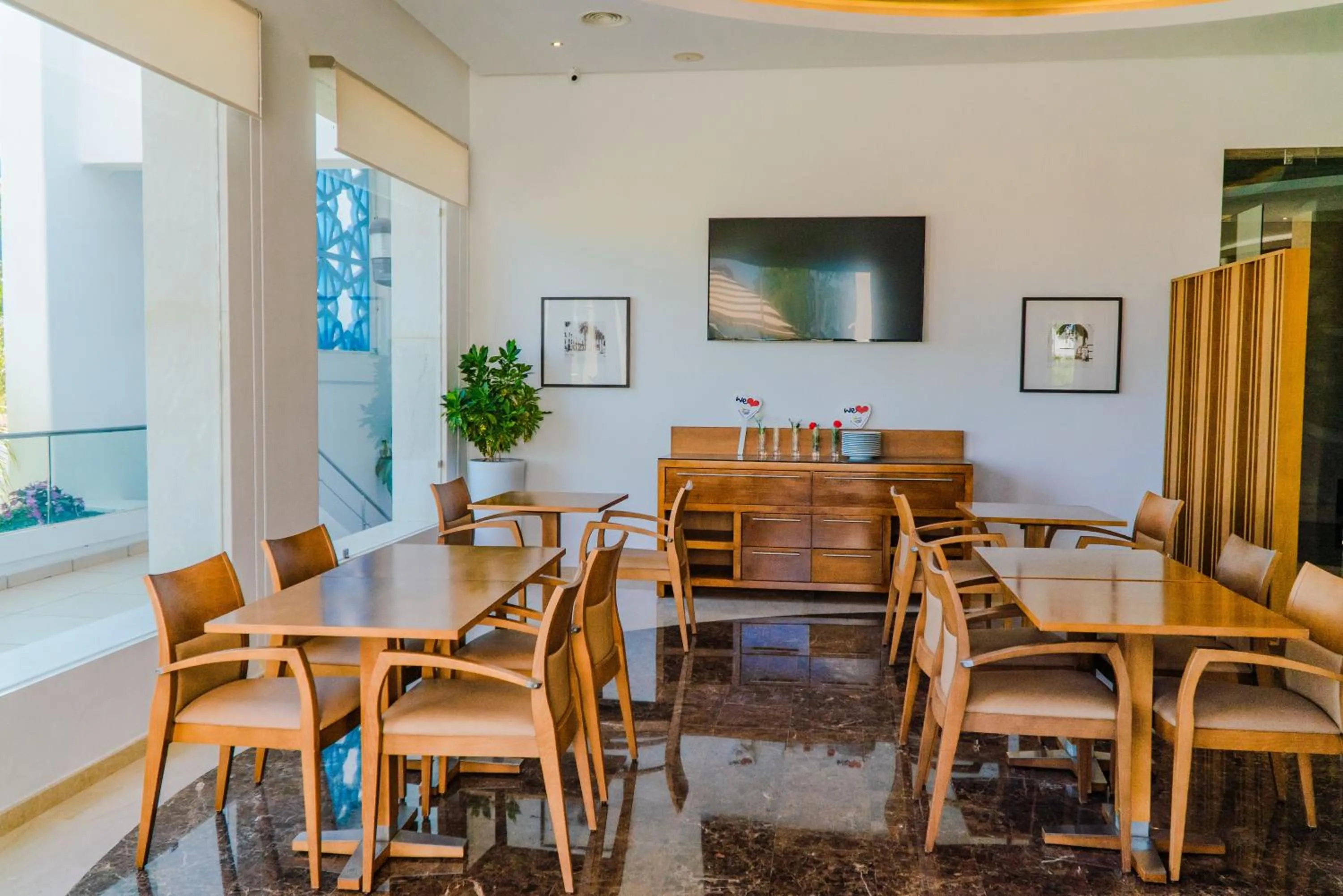 Restaurant/places to eat in Hôtel Tamuda Beach