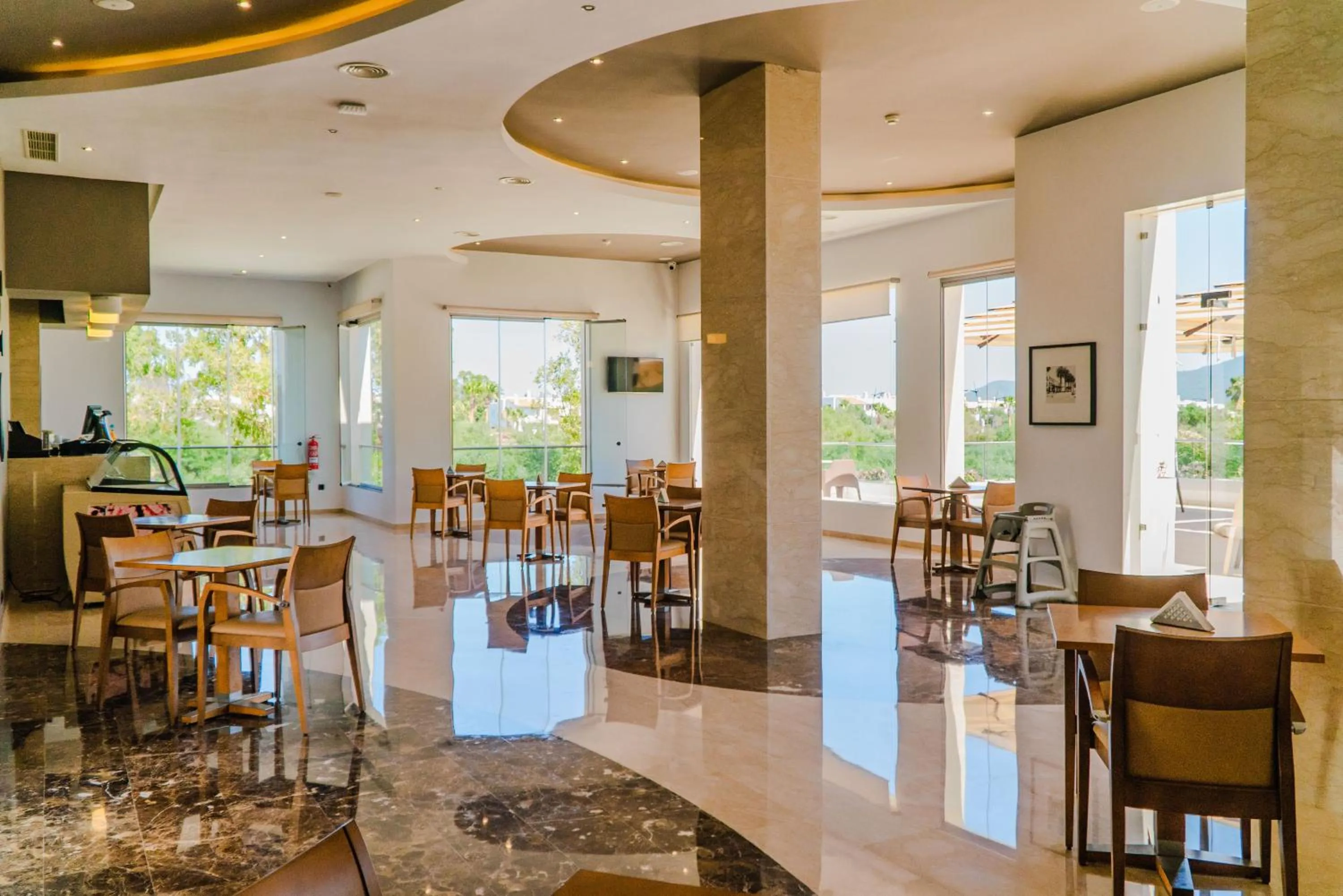 Dining area in Hôtel Tamuda Beach