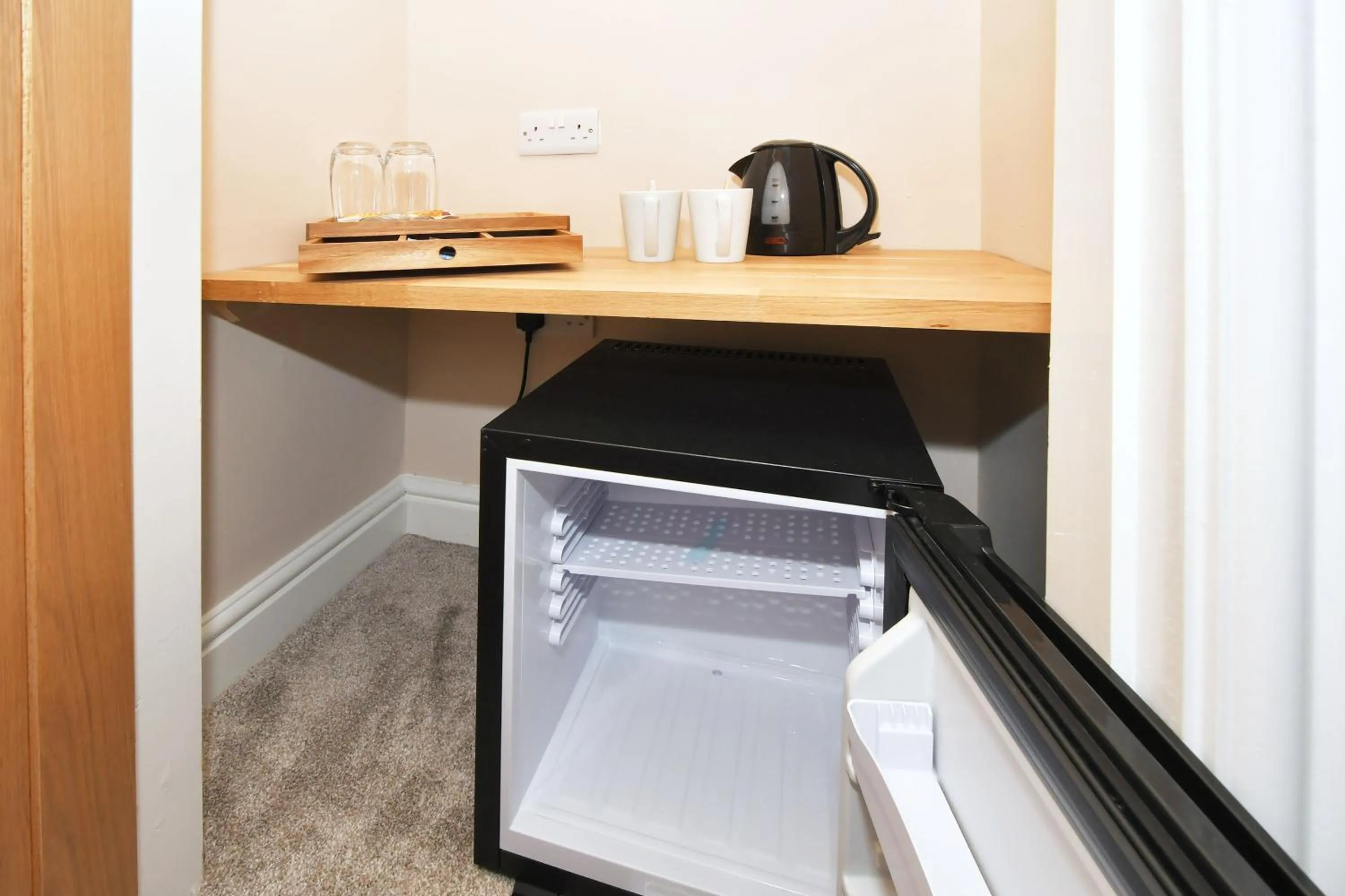 Coffee/tea facilities in The Victoria