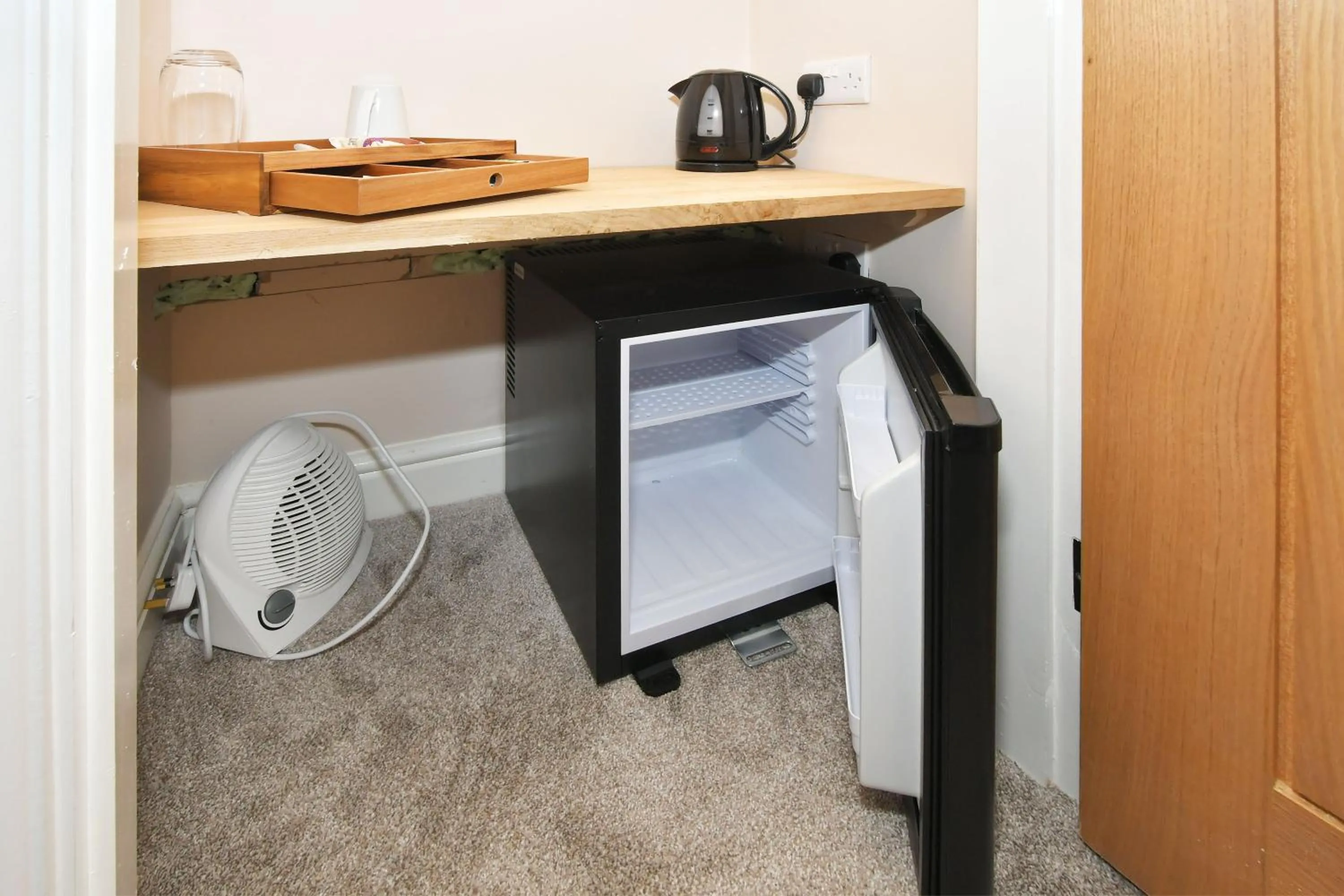 Coffee/tea facilities in The Victoria