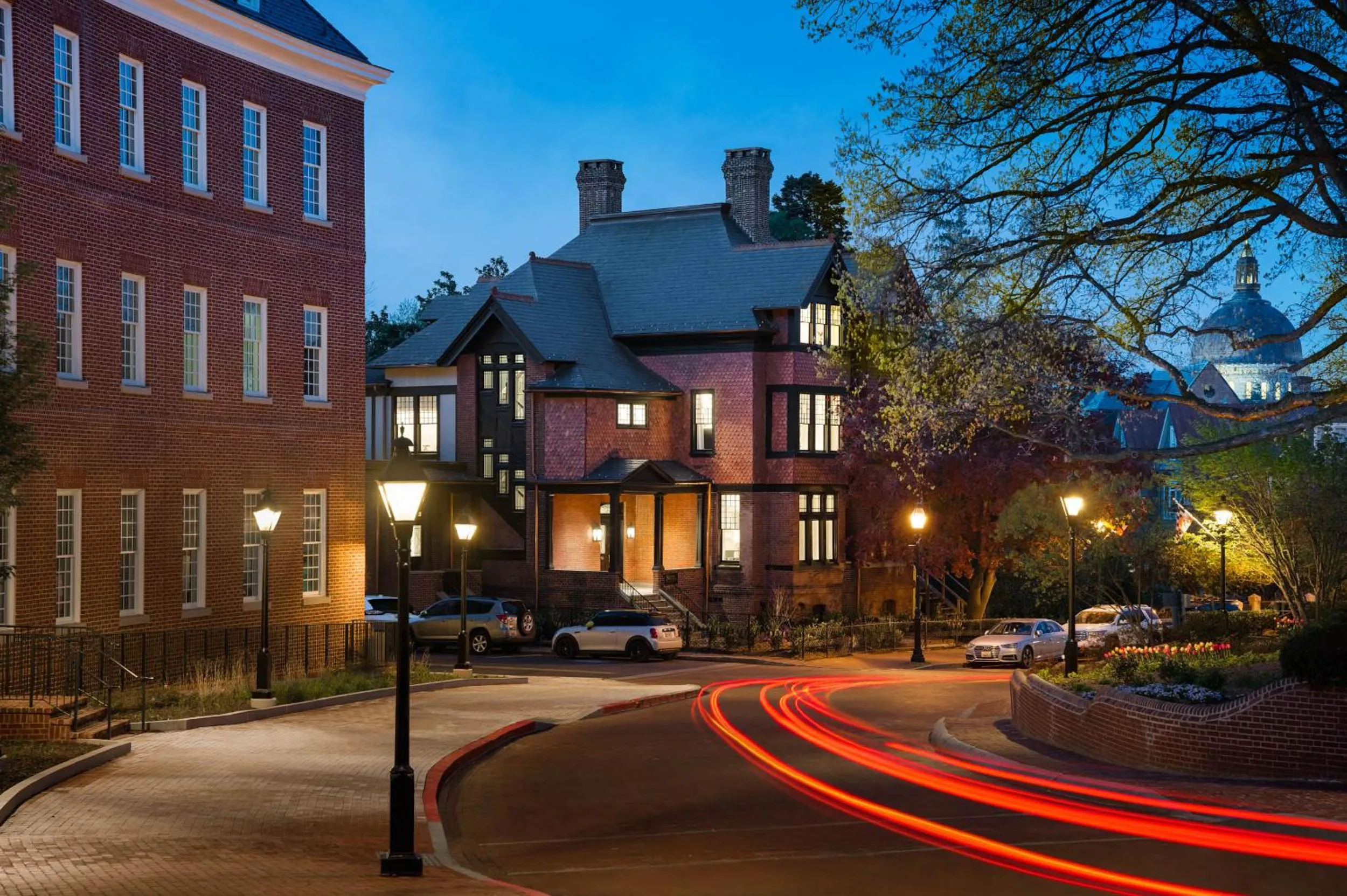 Property building in 86 State Circle - Luxury Boutique Hotel