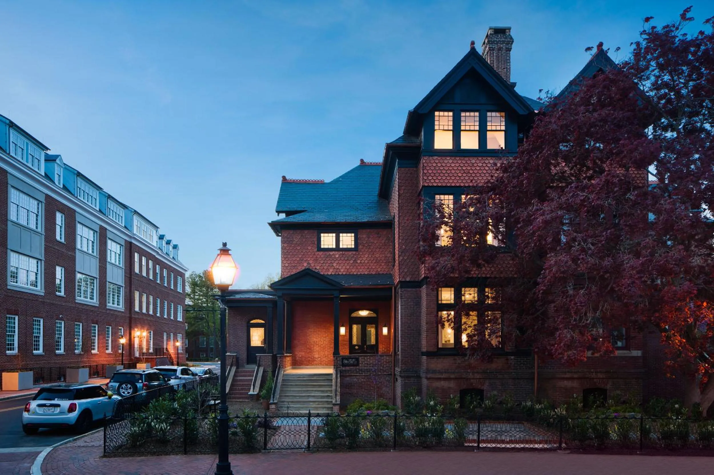 Property building in 86 State Circle - Luxury Boutique Hotel
