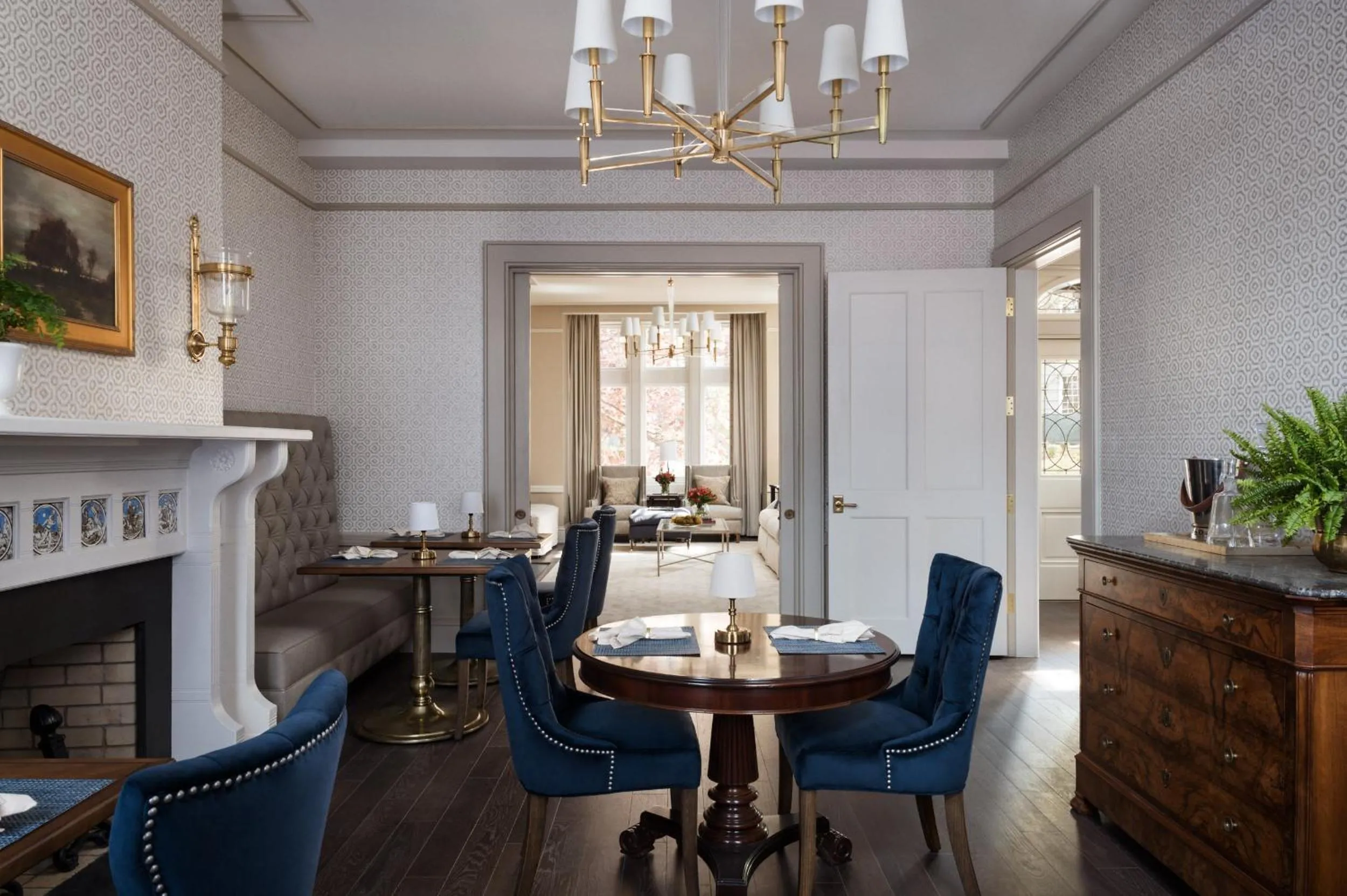 Dining area in 86 State Circle - Luxury Boutique Hotel
