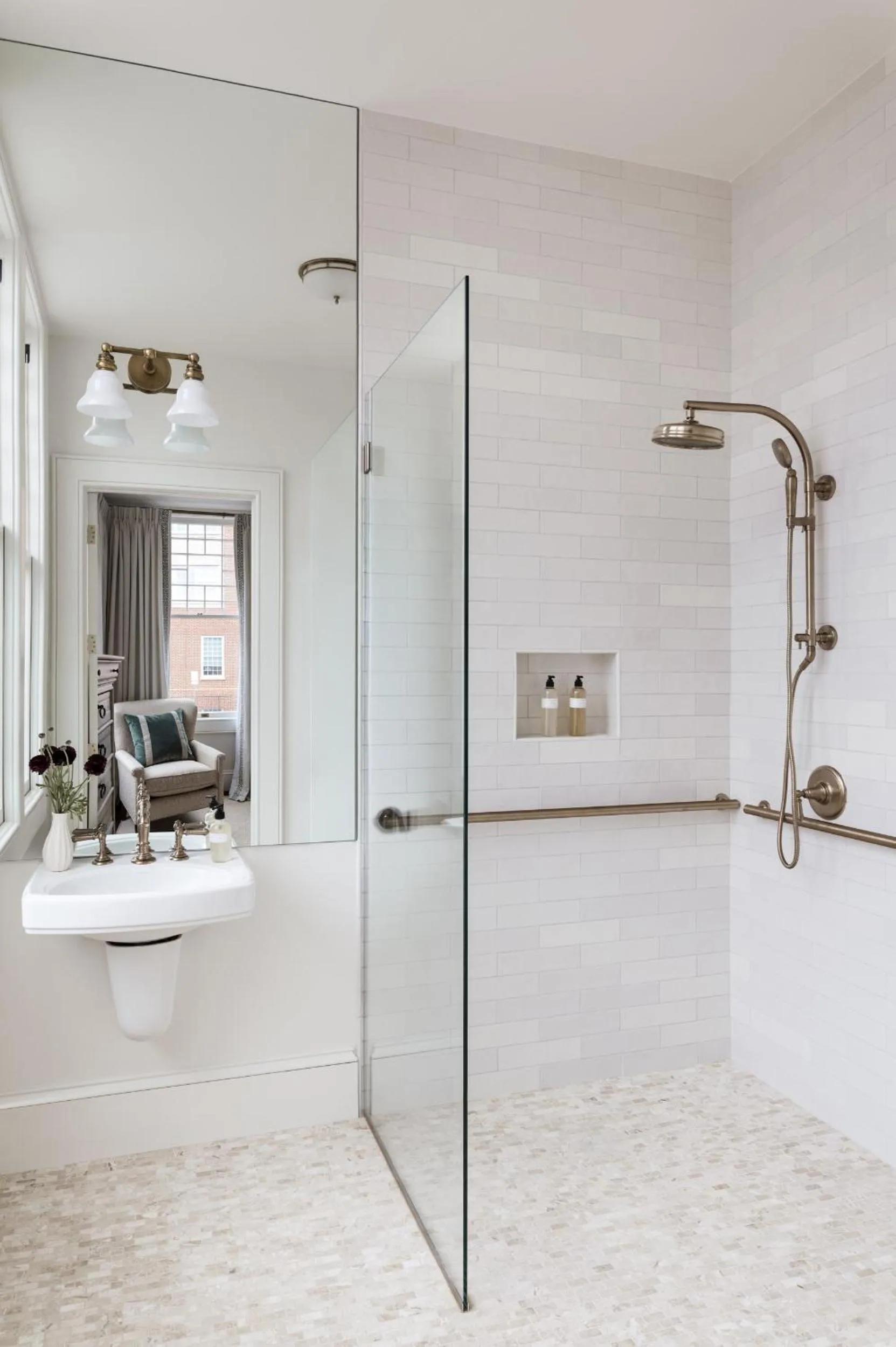 Bathroom in 86 State Circle - Luxury Boutique Hotel
