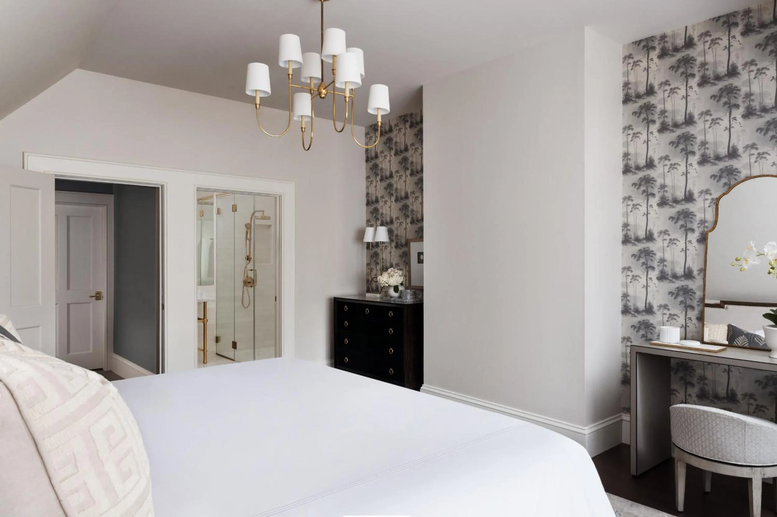 Bedroom, Bed in 86 State Circle - Luxury Boutique Hotel