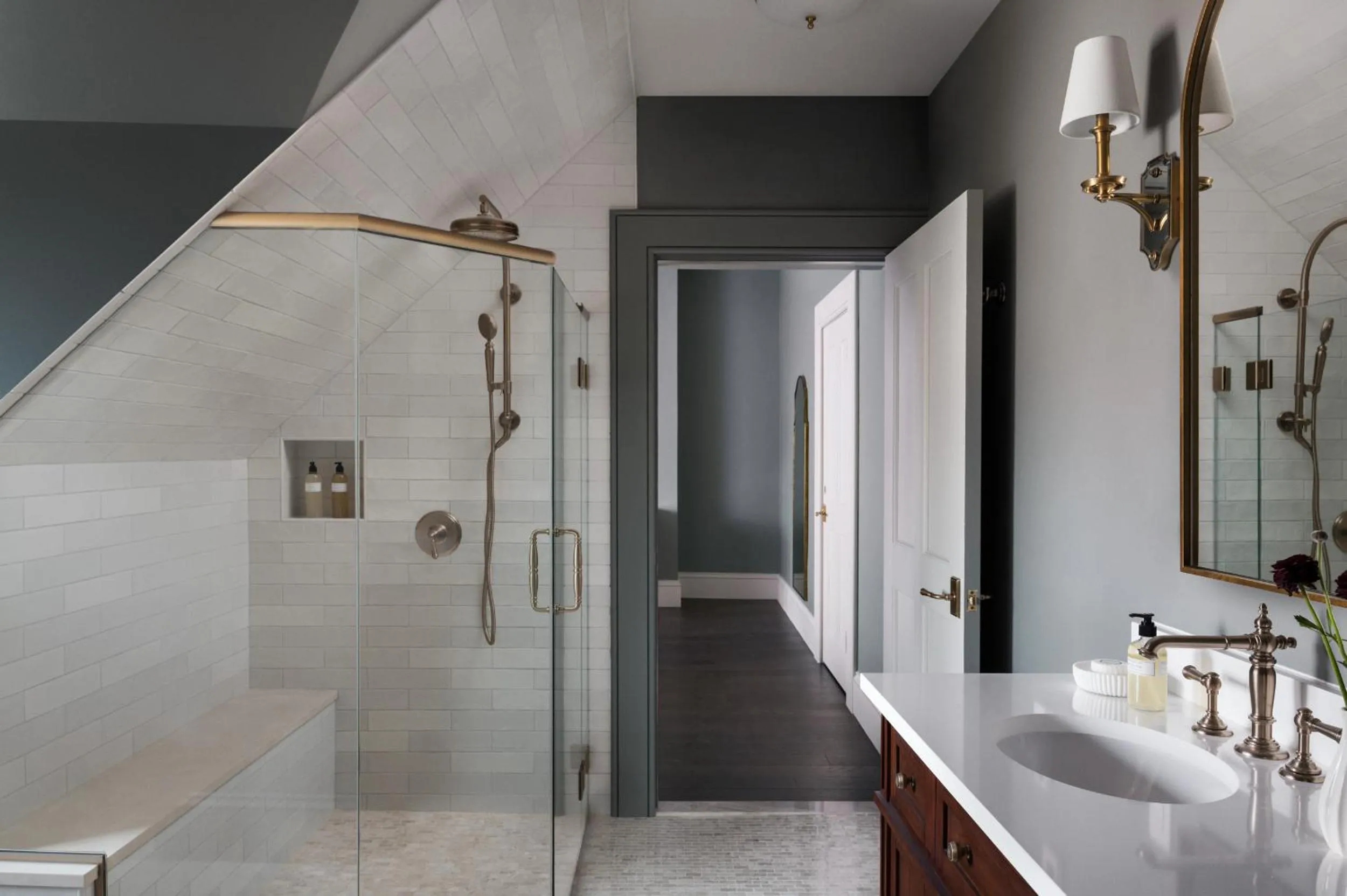 Bathroom in 86 State Circle - Luxury Boutique Hotel