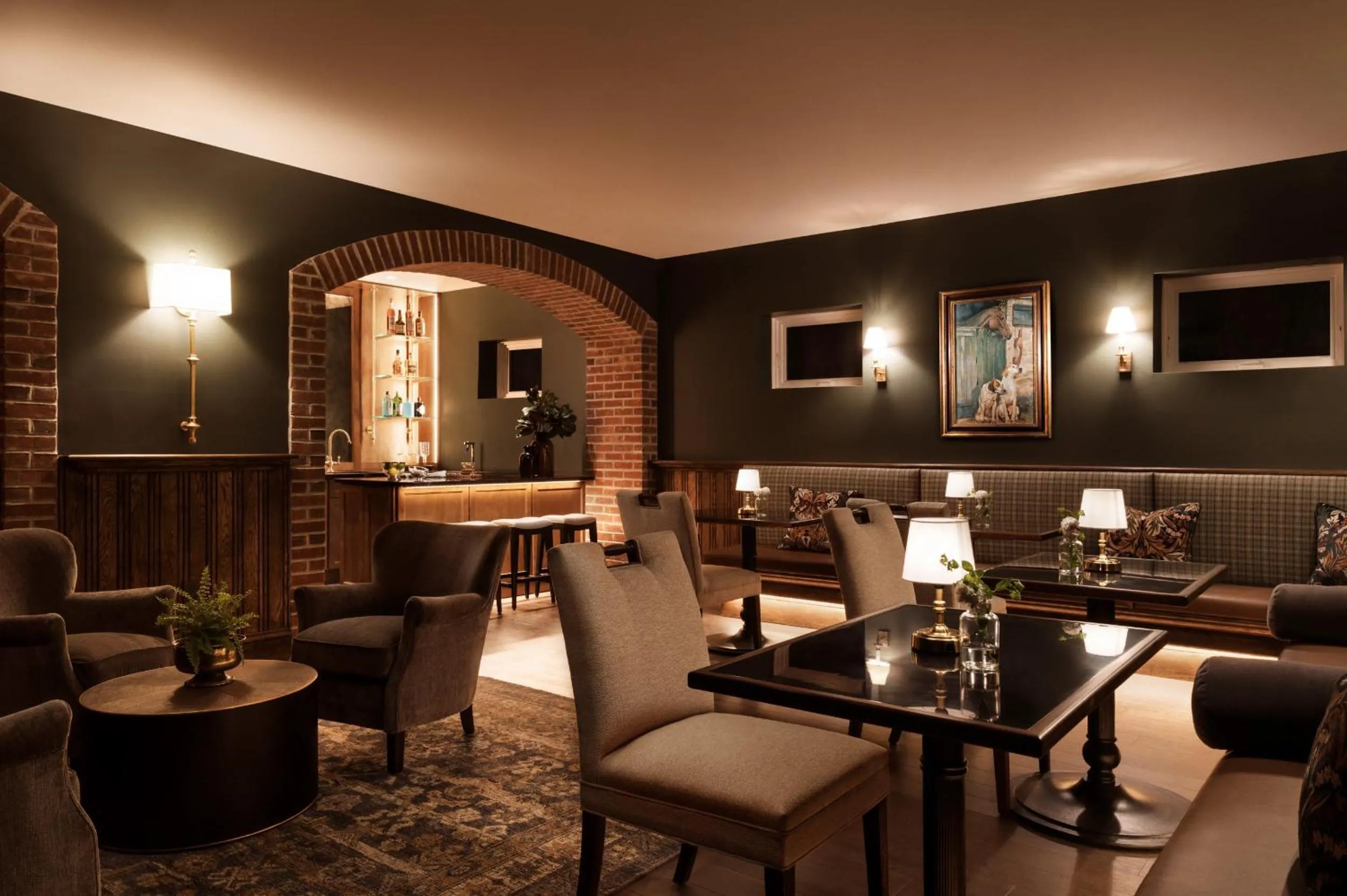 Lounge or bar in 86 State Circle - Luxury Boutique Hotel