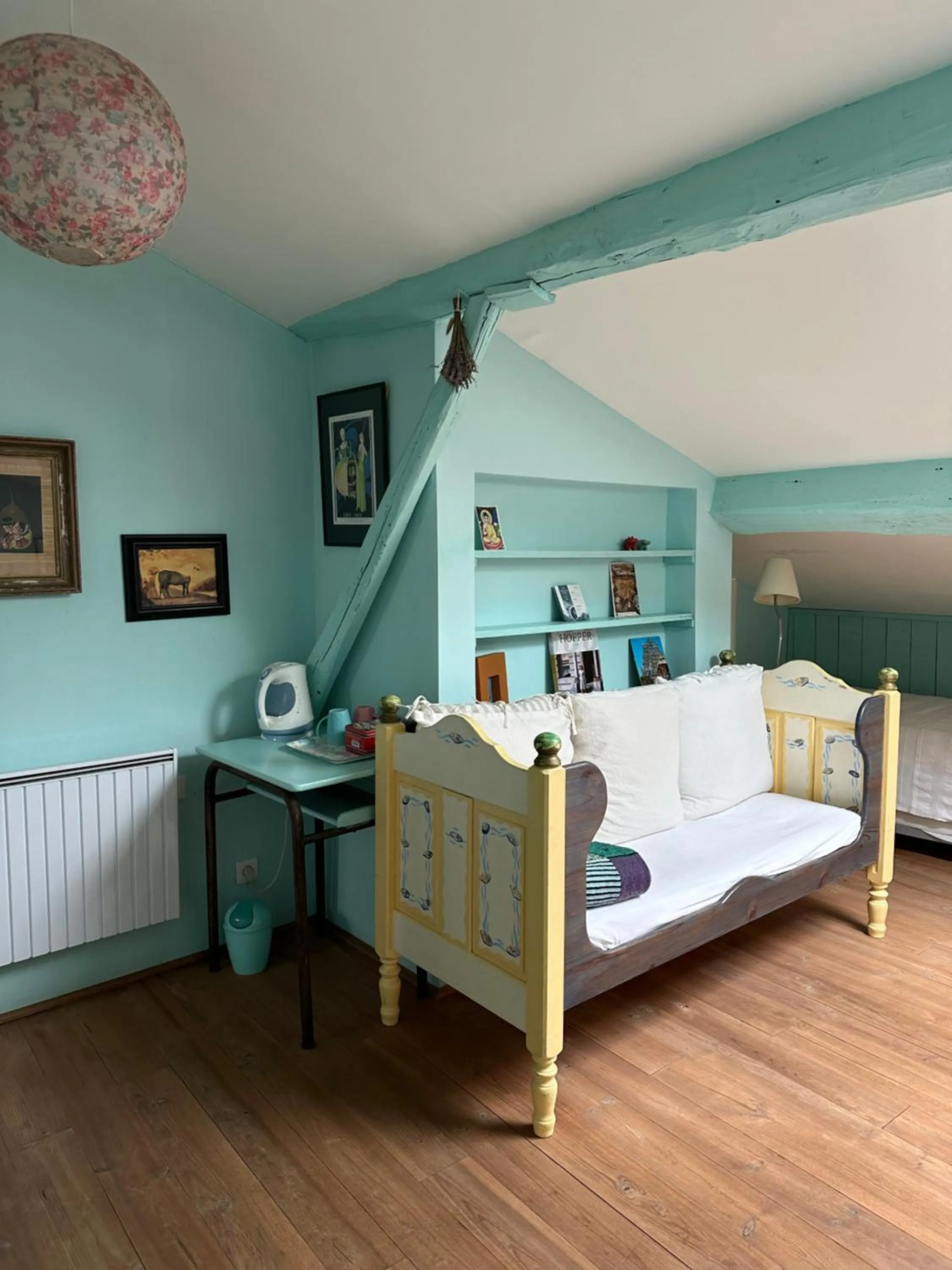 Bedroom, Bed in Sûn Chambres d'hôtes