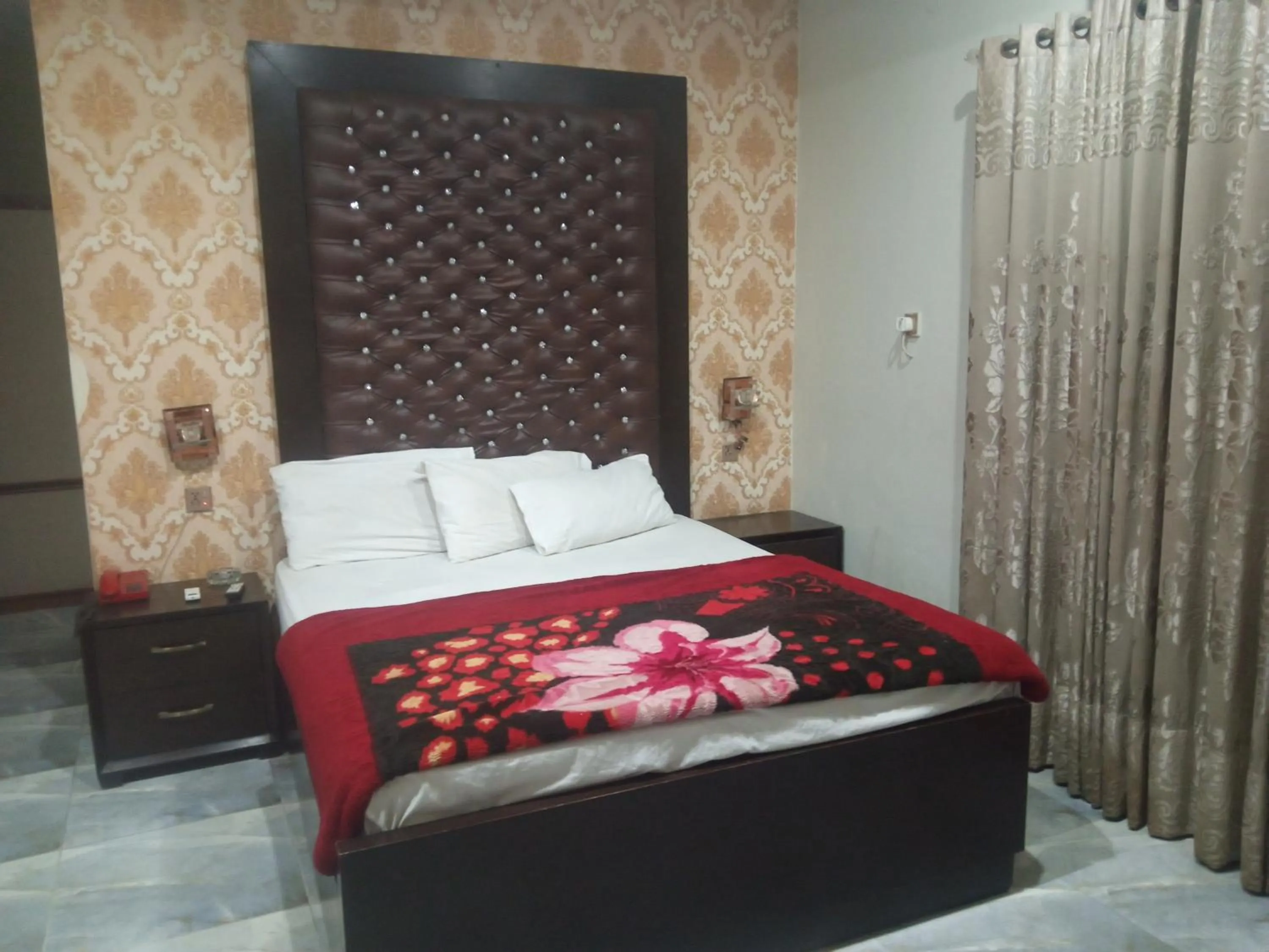 Hotel A S R Lounge Multan