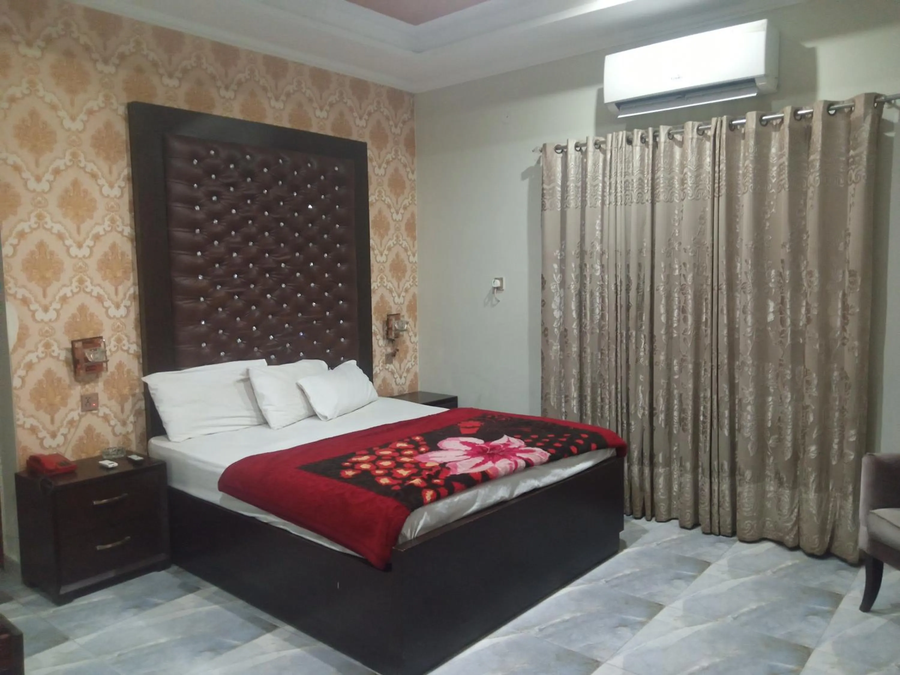 Hotel A S R Lounge Multan