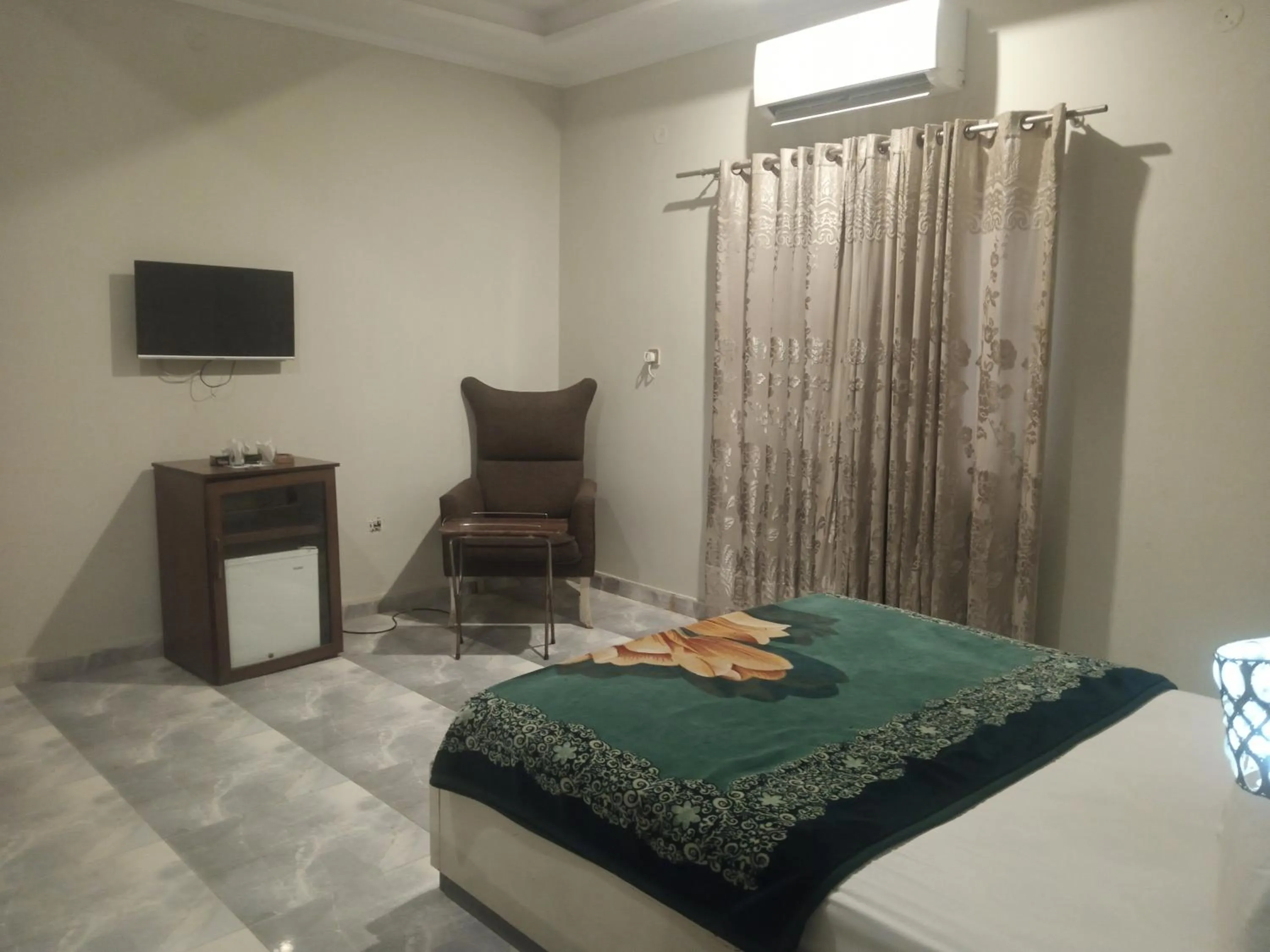 Hotel A S R Lounge Multan