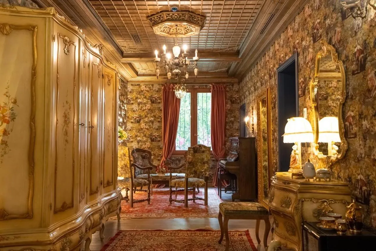 Living room in Castle Boutique Hotel