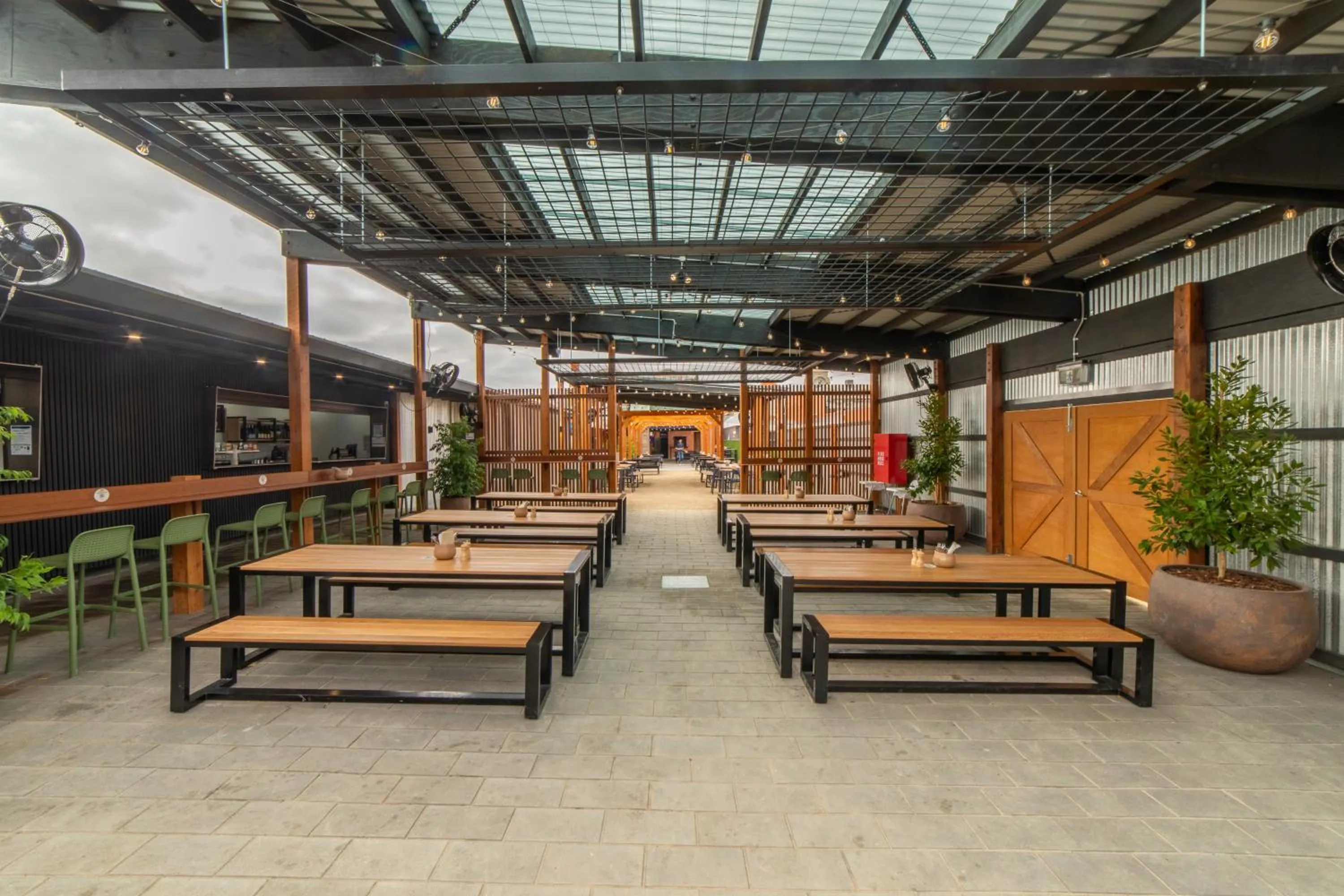Restaurant/places to eat in Terminus Hotel Yarrawonga