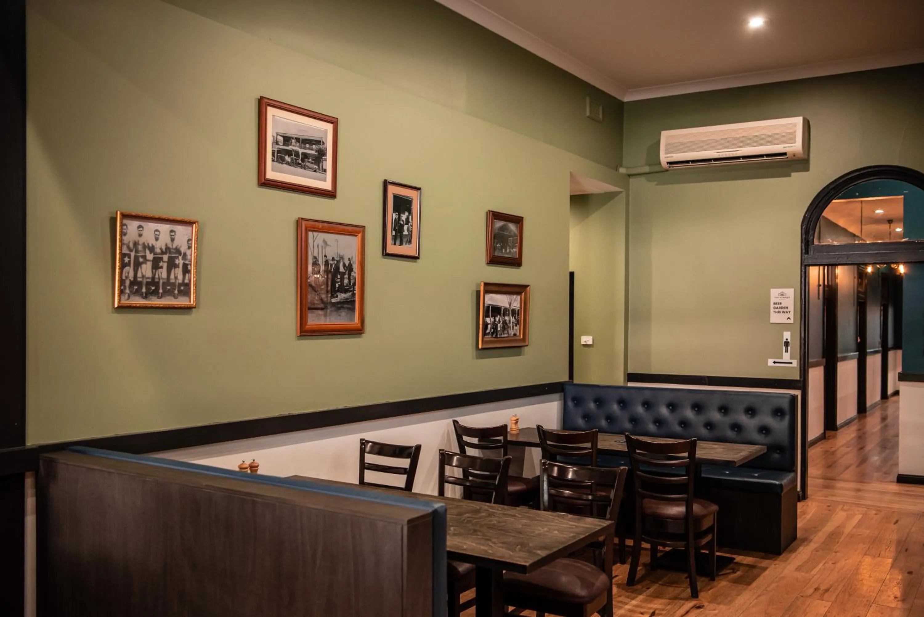 Restaurant/places to eat in Terminus Hotel Yarrawonga