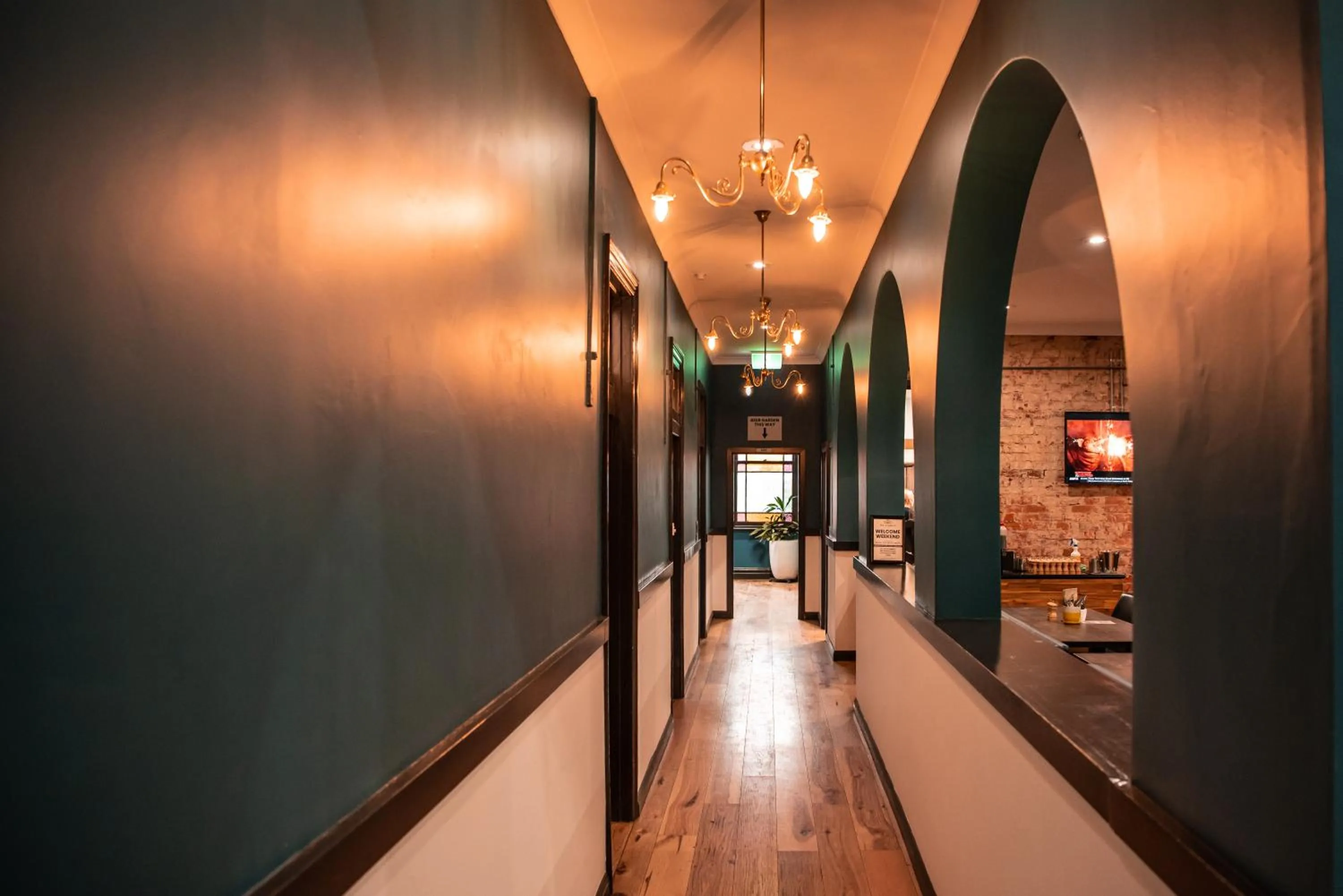 Restaurant/places to eat in Terminus Hotel Yarrawonga