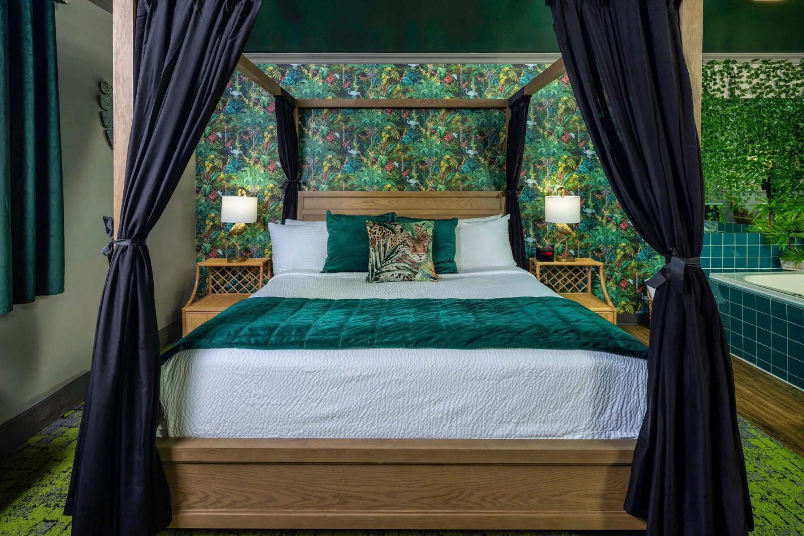 Bed in Hotel J Green Bay