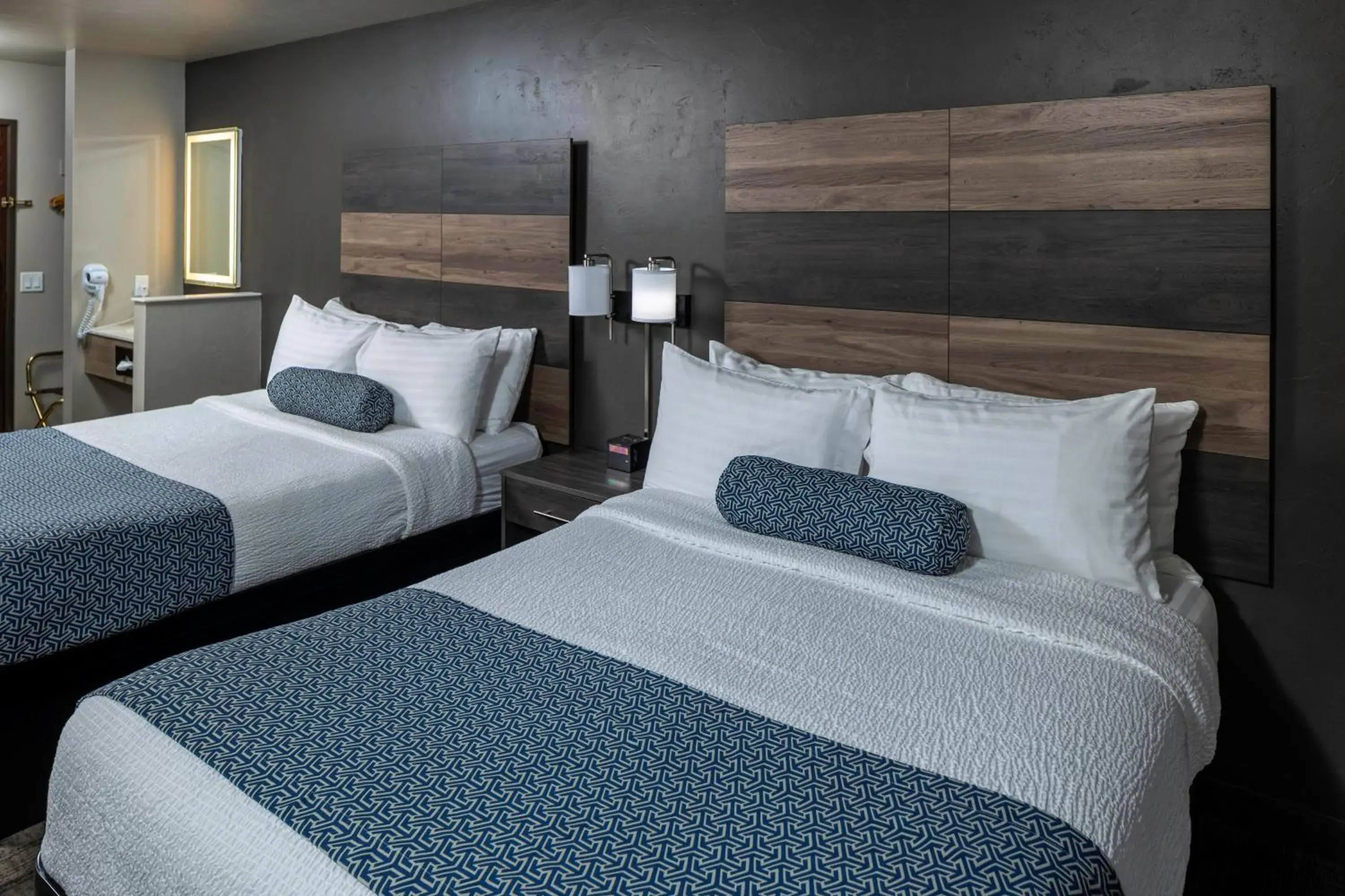 Three Room Suite with Balcony in Hotel J Green Bay Three Room Suite with Balcony in Hotel J Green Bay