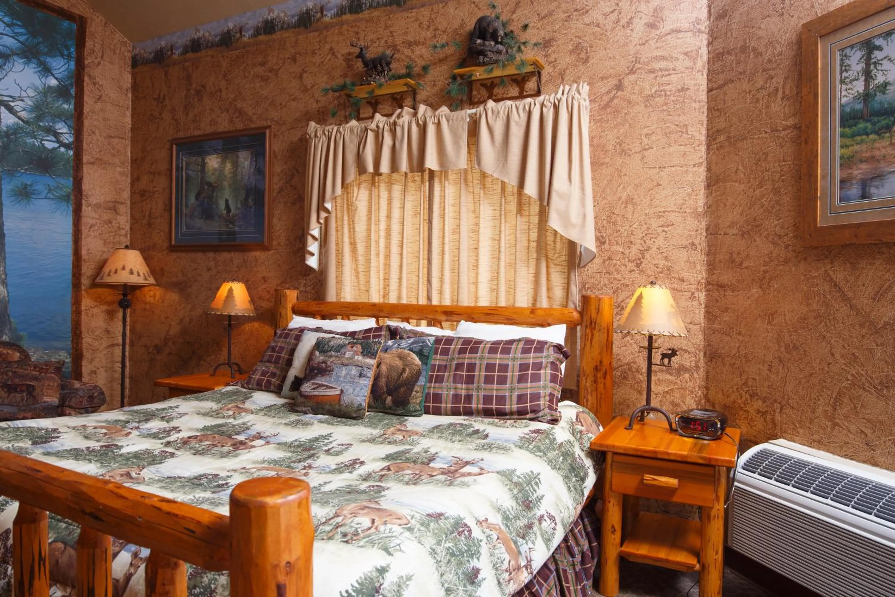 Bed in Hotel J Green Bay